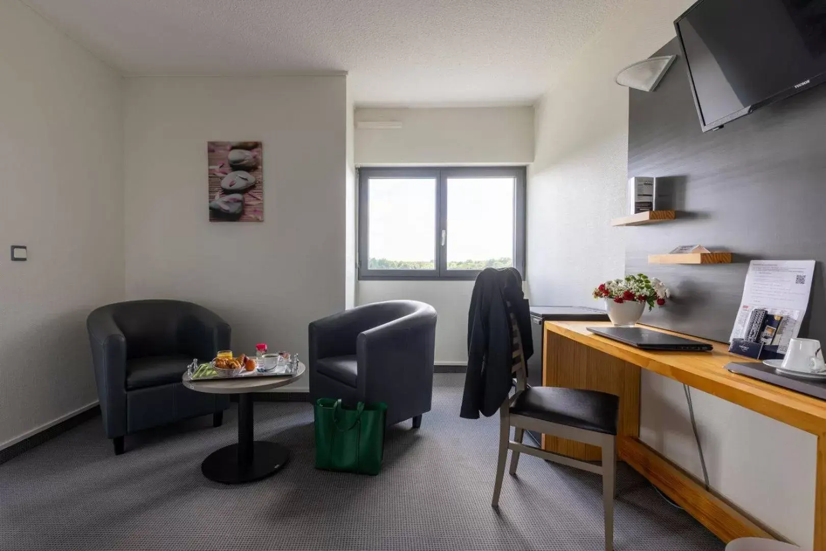 Deluxe Double Room in Abor Hôtel, Mont de Marsan Deluxe Double Room in Abor Hôtel, Mont de Marsan