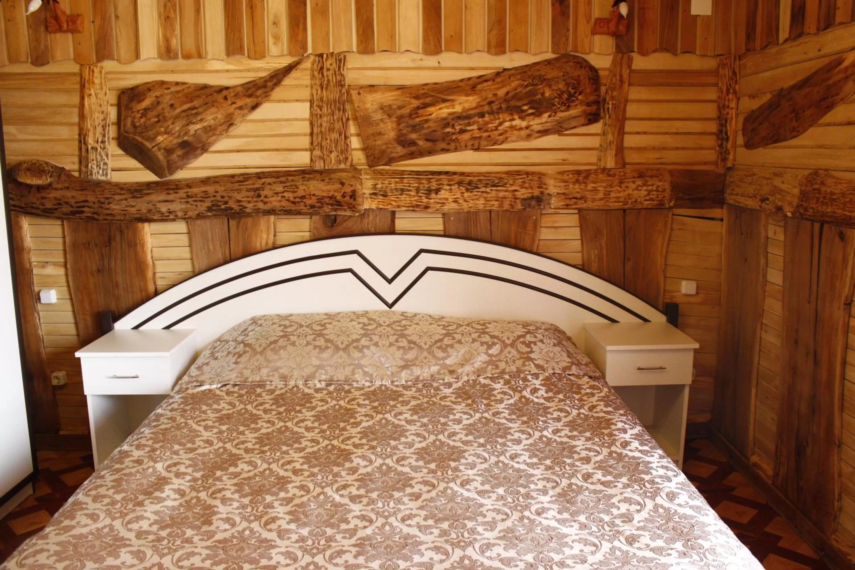 Bedroom, Bed in Diana Hotel