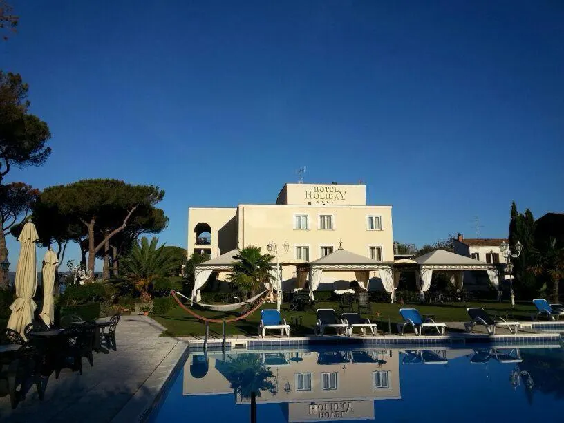 Facade/entrance in Hotel Holiday Sul Lago