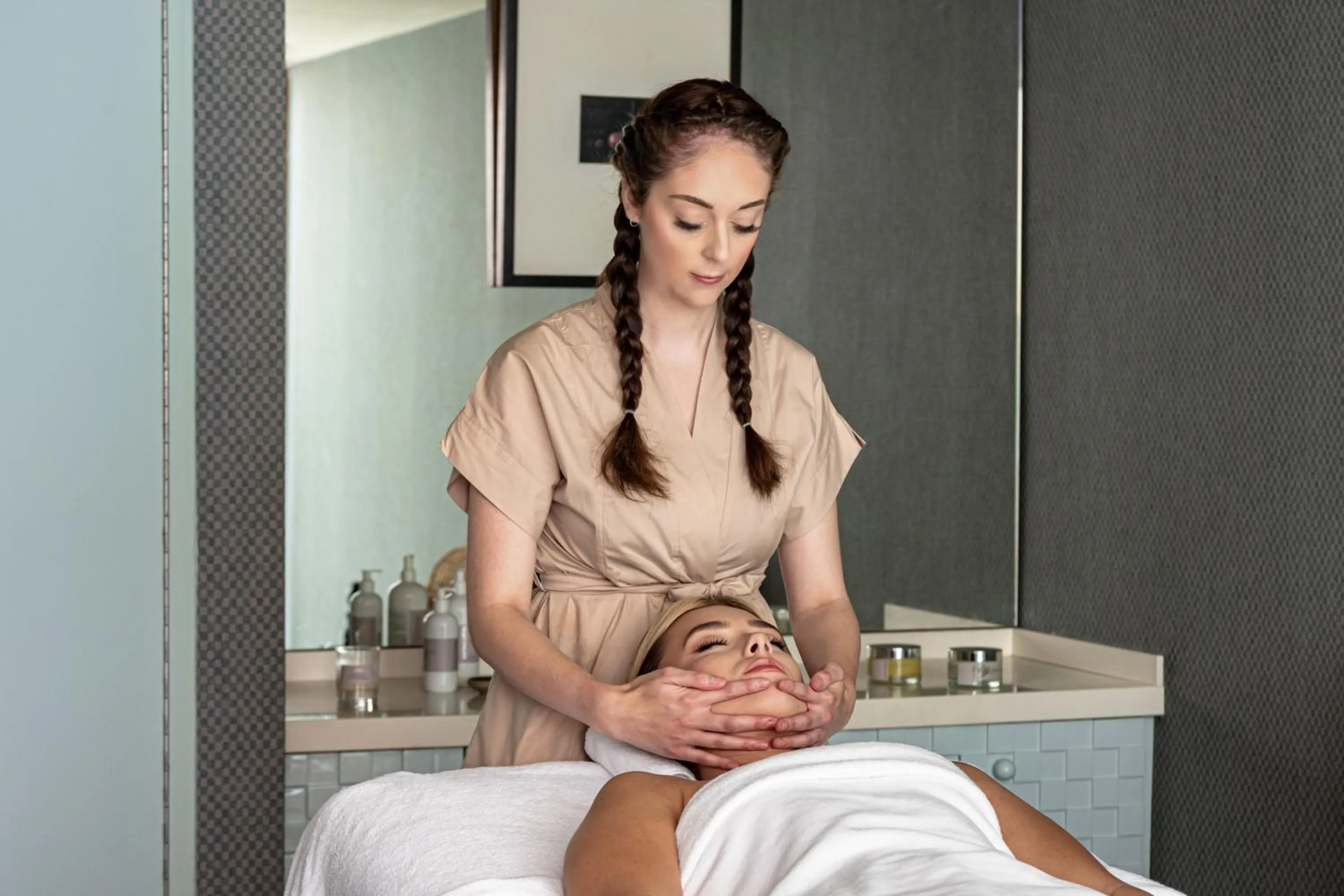 Massage in Cowley Manor Experimental