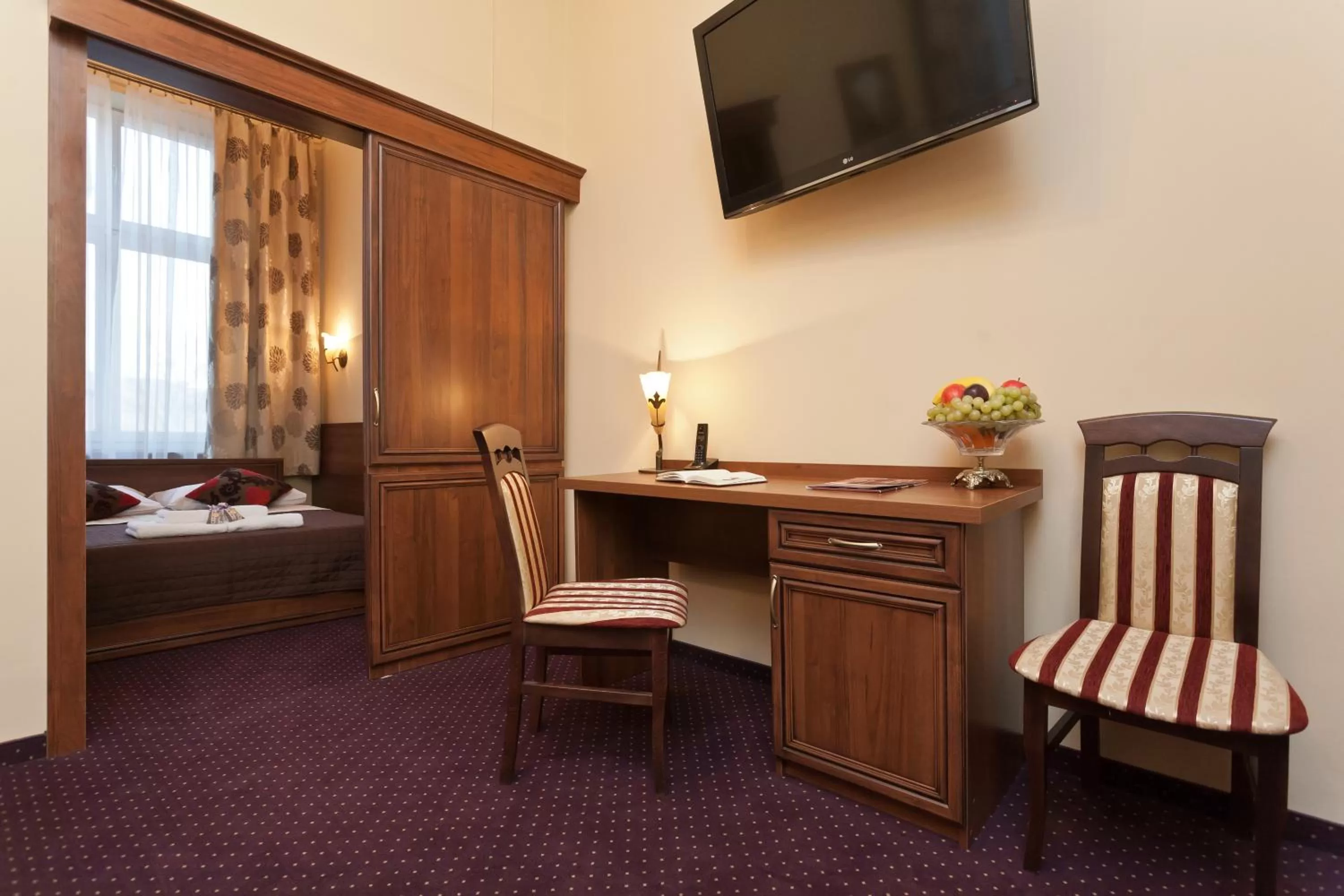 Bed in Hotel Maksymilian