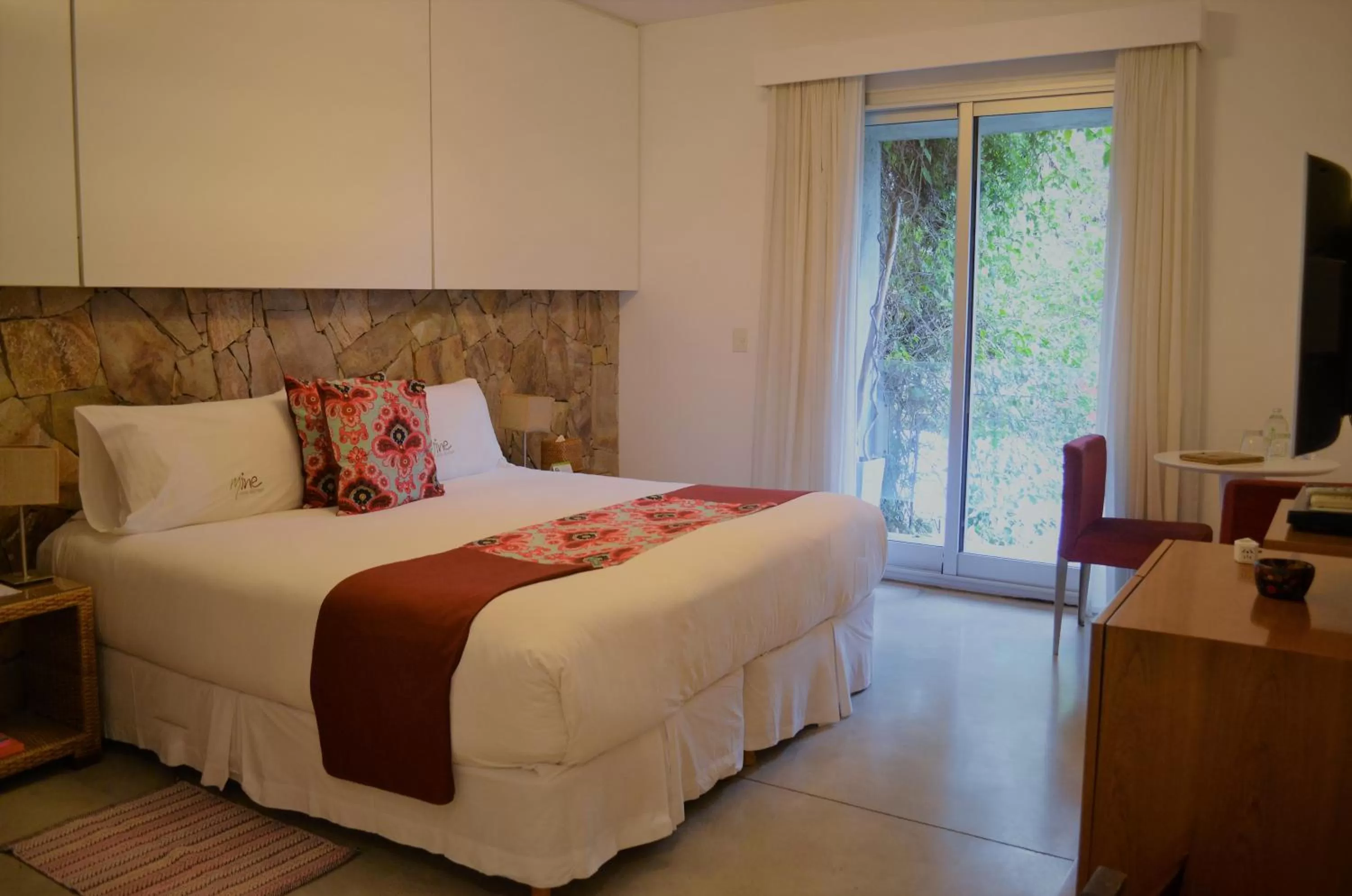 Bedroom, Bed in Mine Hotel