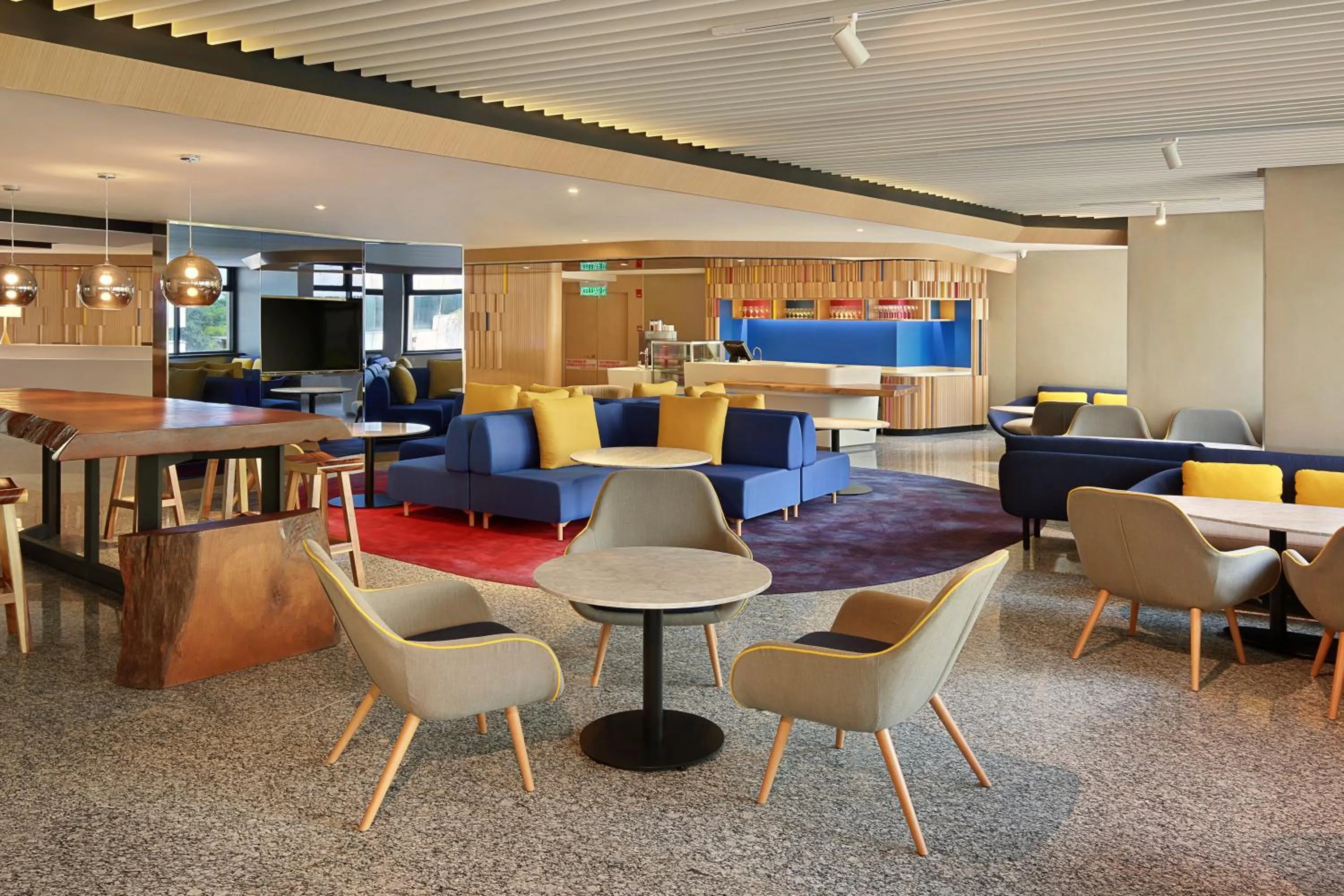 Restaurant/places to eat in Holiday Inn Express Kuala Lumpur City Centre by IHG