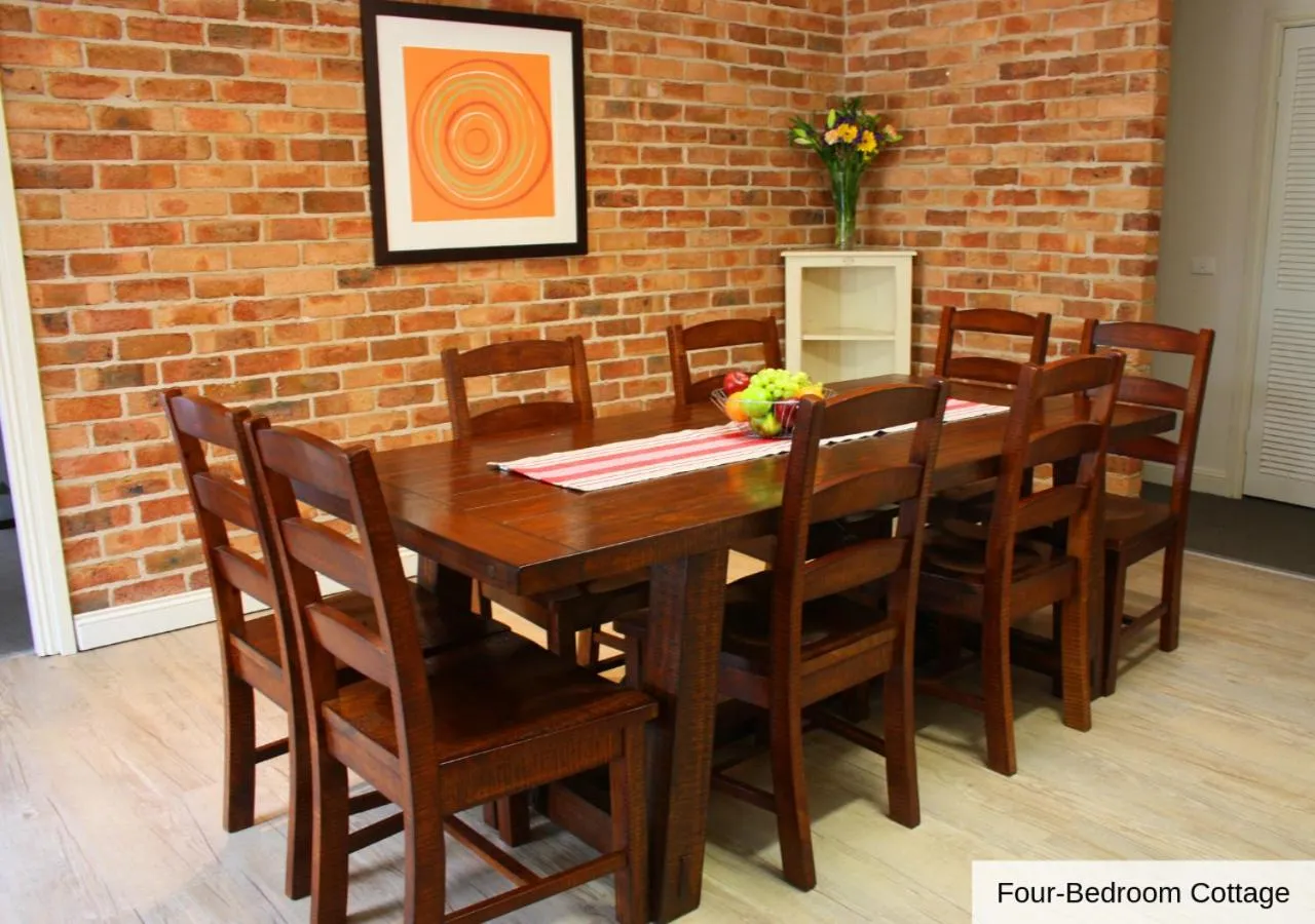 Dining area in Pokolbin Village Estate