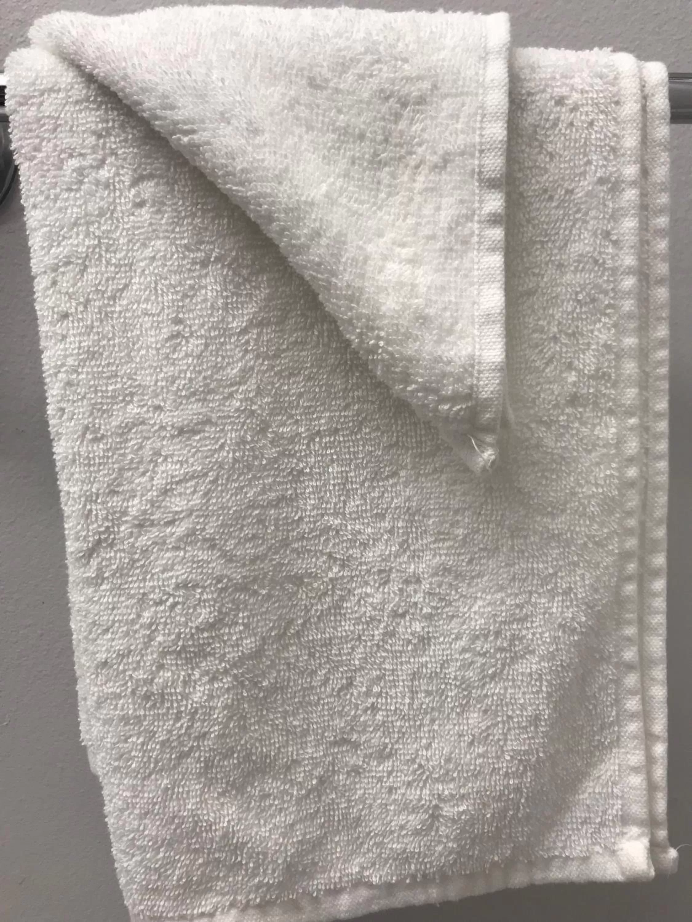 Bathroom in Kootingal Landview Motel