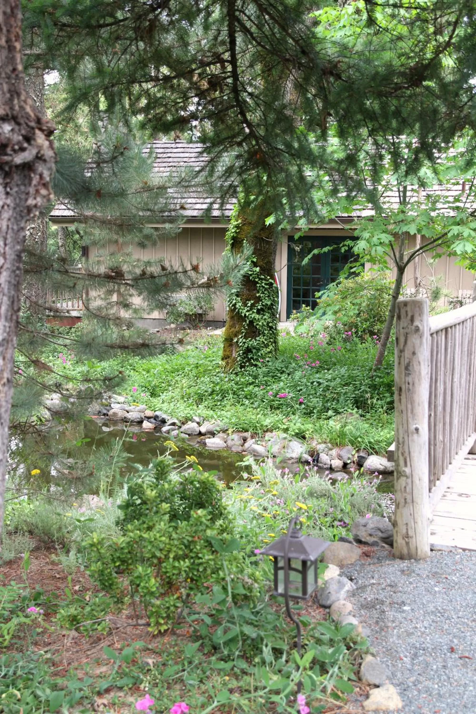 Garden in Weasku Inn