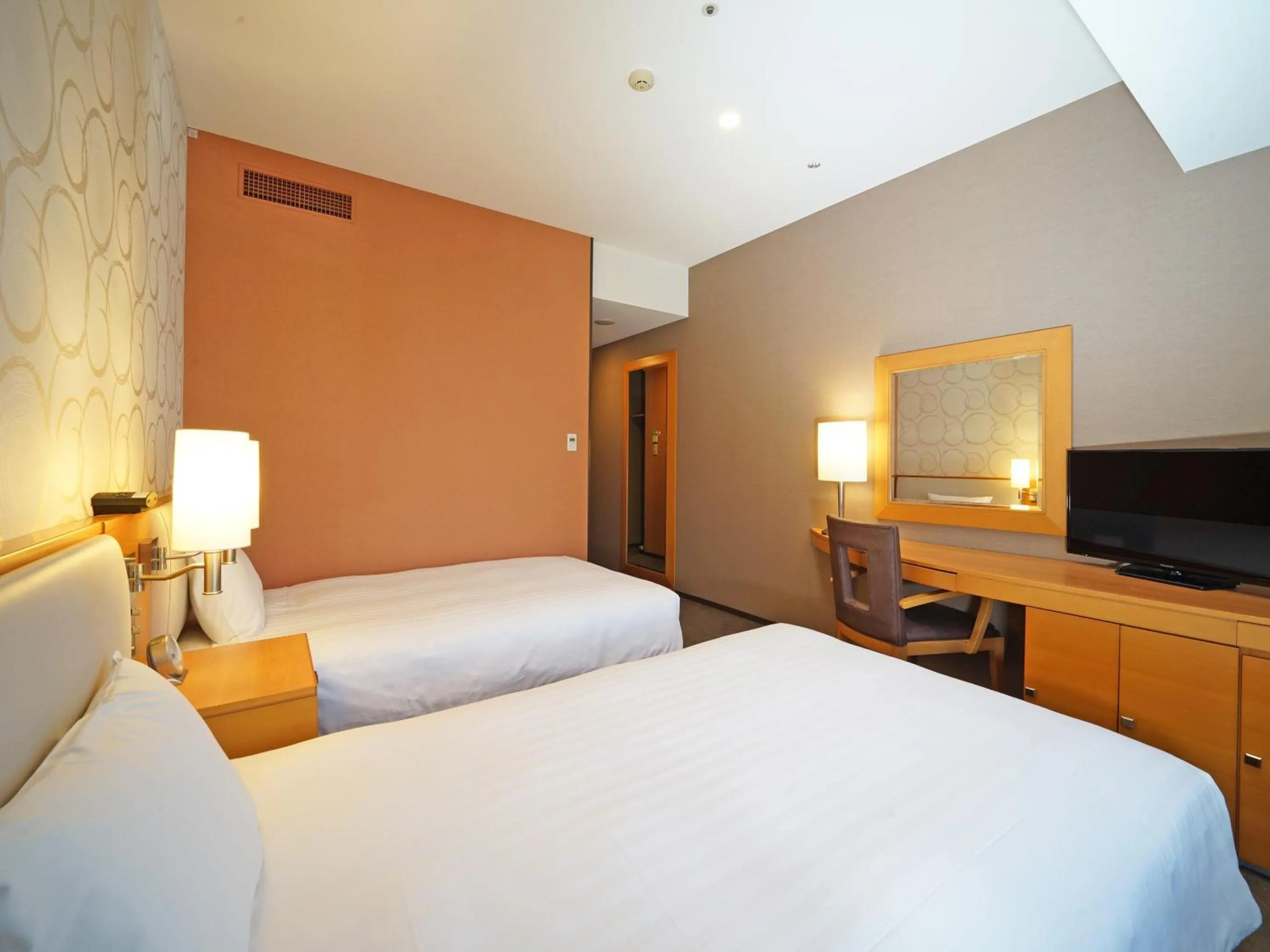 Photo of the whole room, Bed in LOISIR HOTEL SHINAGAWA SEASIDE