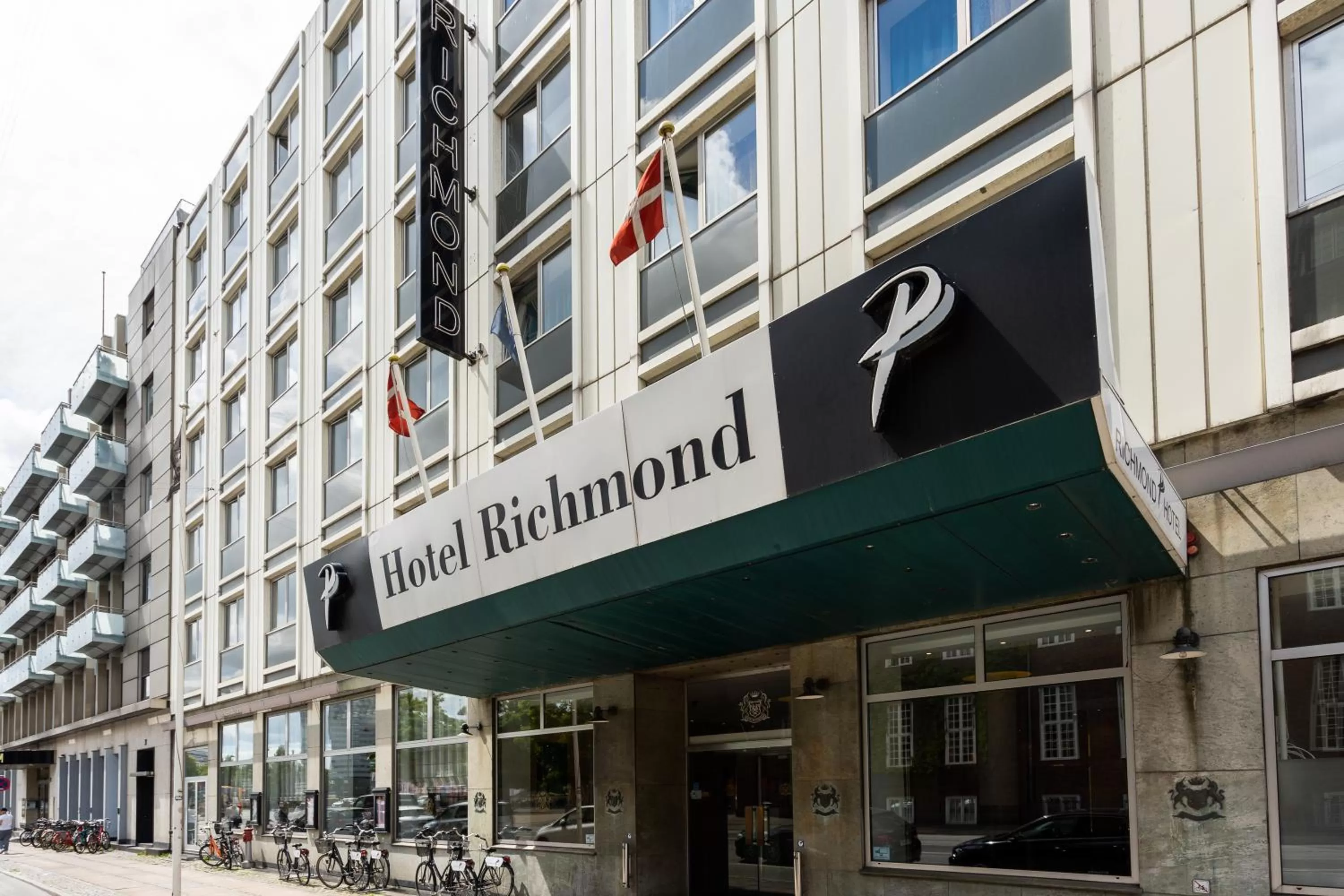 Property building in ProfilHotels Richmond