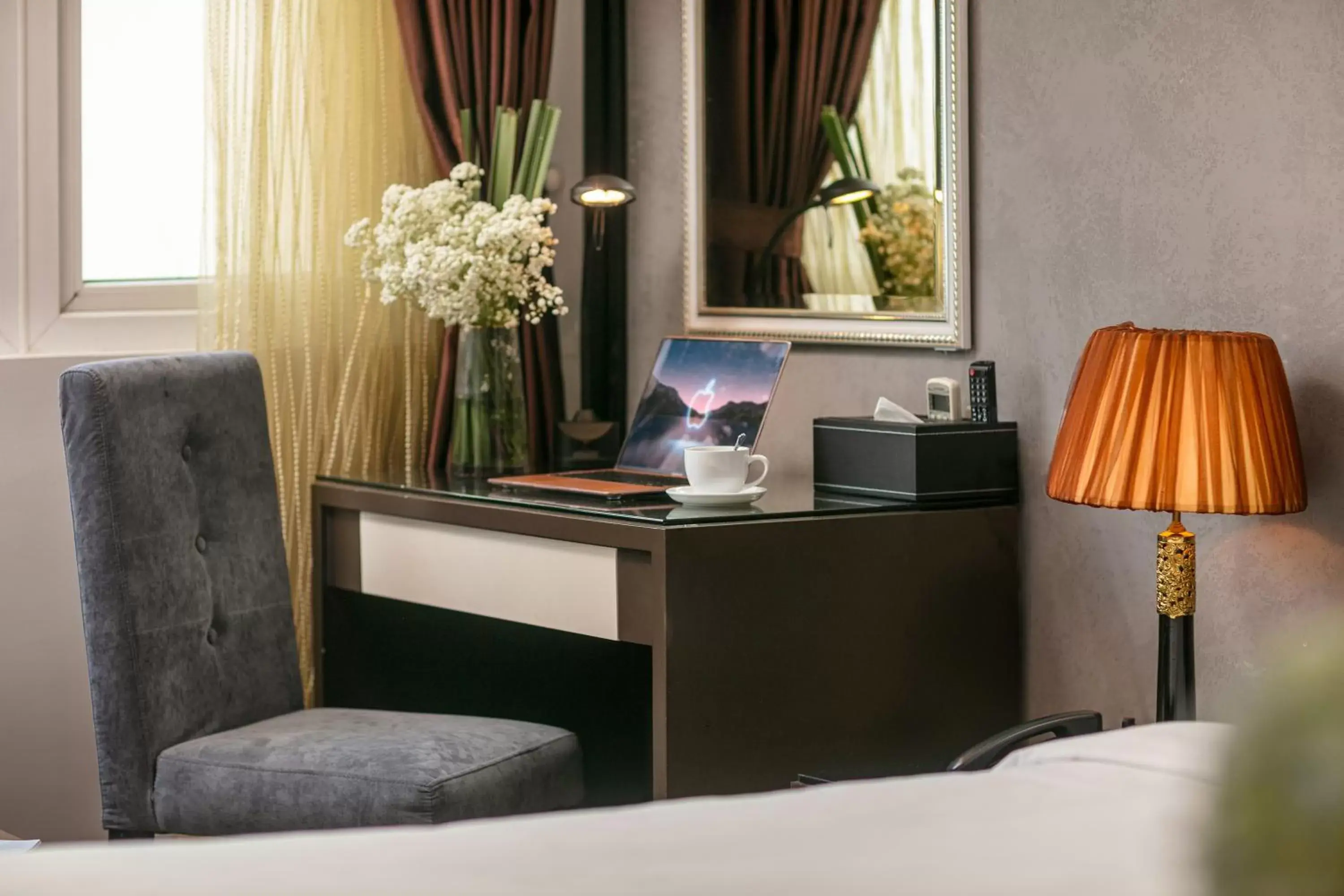 Honeymoon Suite in Hanoi La Palm Premier Hotel & Spa Honeymoon Suite in Hanoi La Palm Premier Hotel & Spa