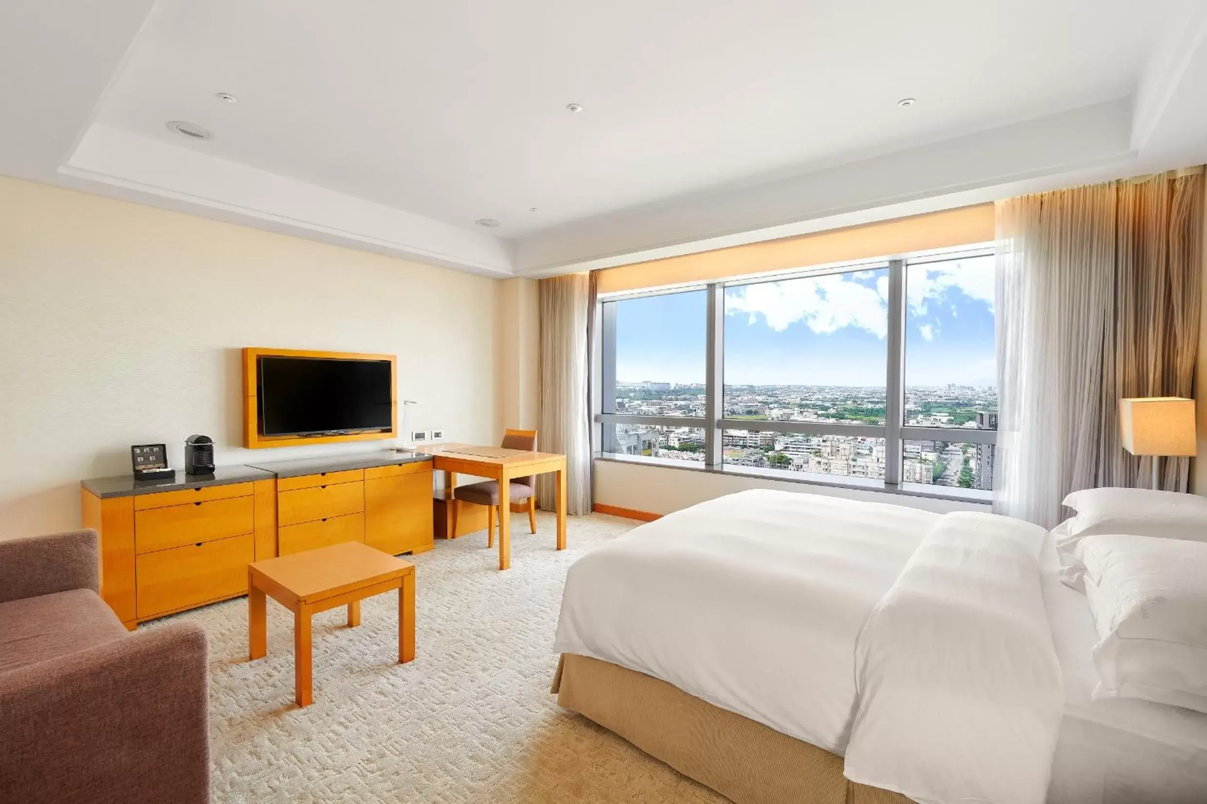 Business King Room in Windsor Hotel Taichung Business King Room in Windsor Hotel Taichung