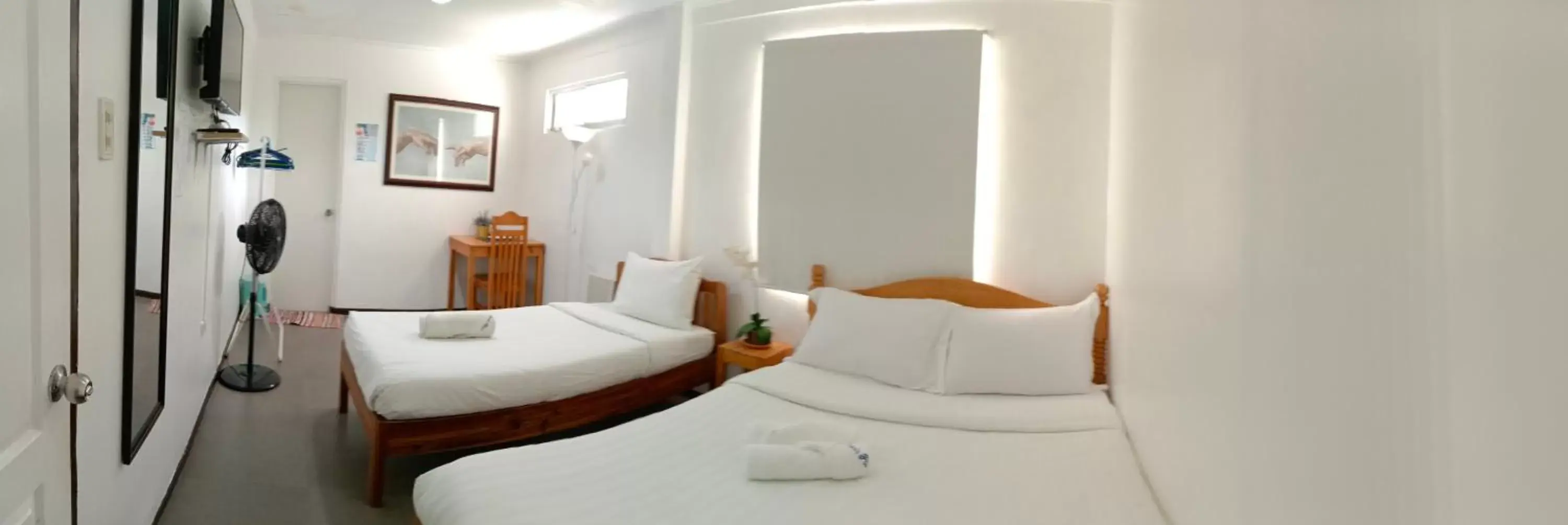 Photo of the whole room, Bed in Amor's Place Photo of the whole room, Bed in Amor's Place