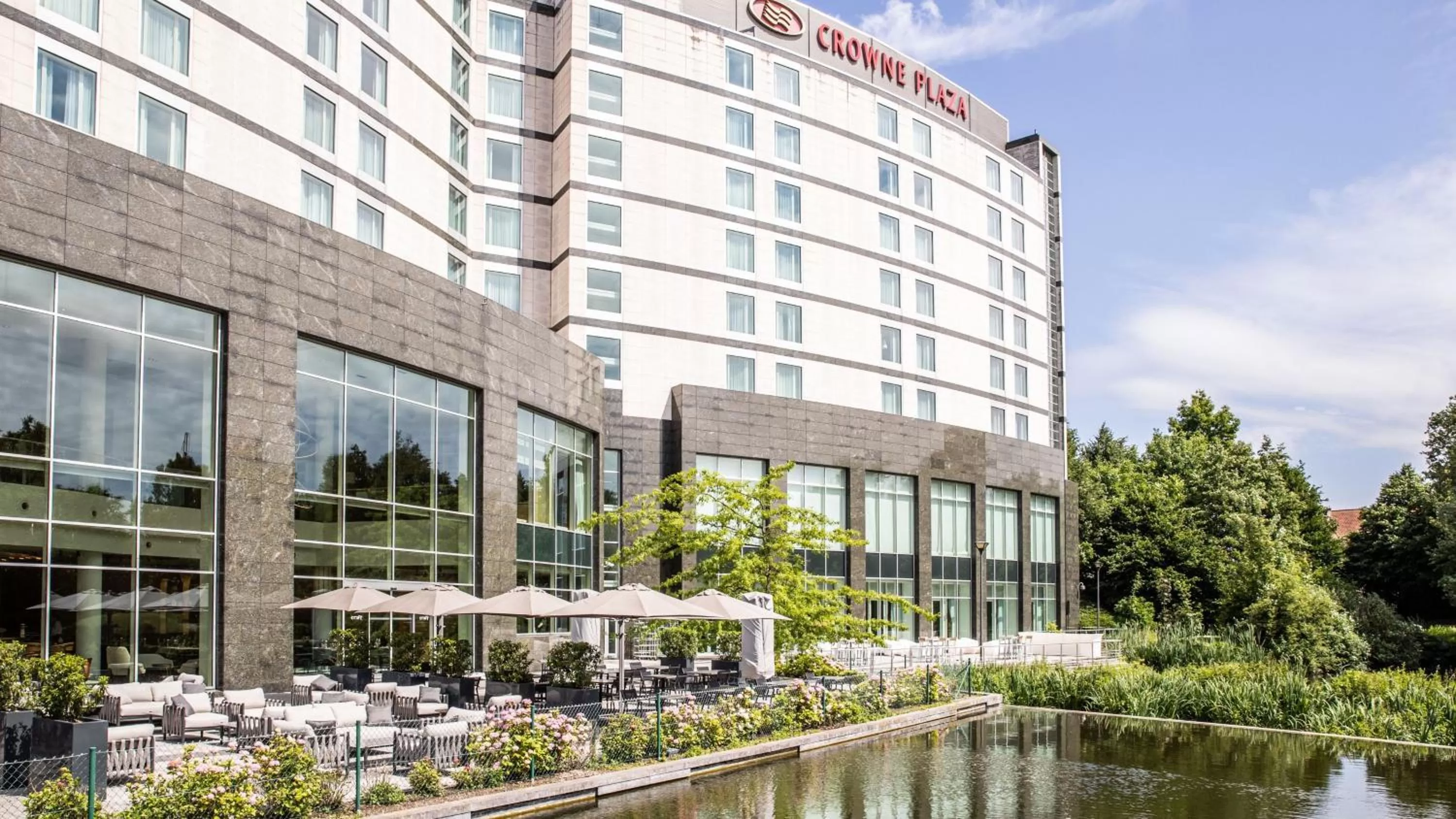 Property building in Crowne Plaza Brussels Airport by IHG