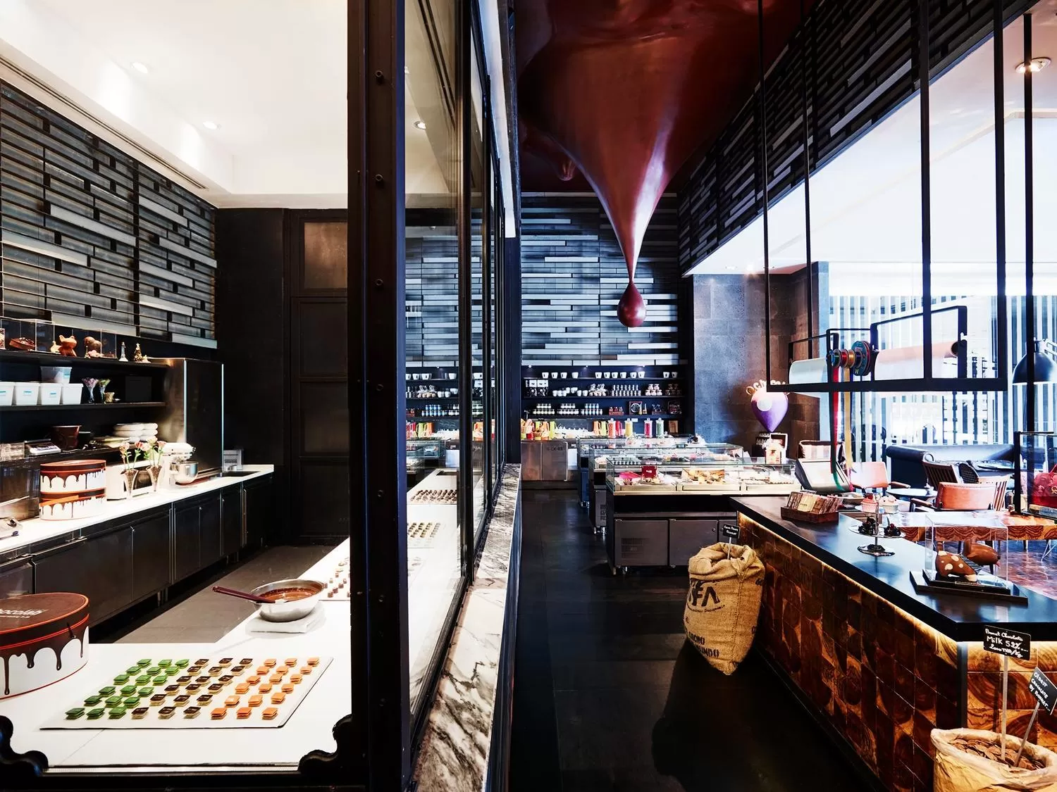 Restaurant/places to eat in SO/ Bangkok