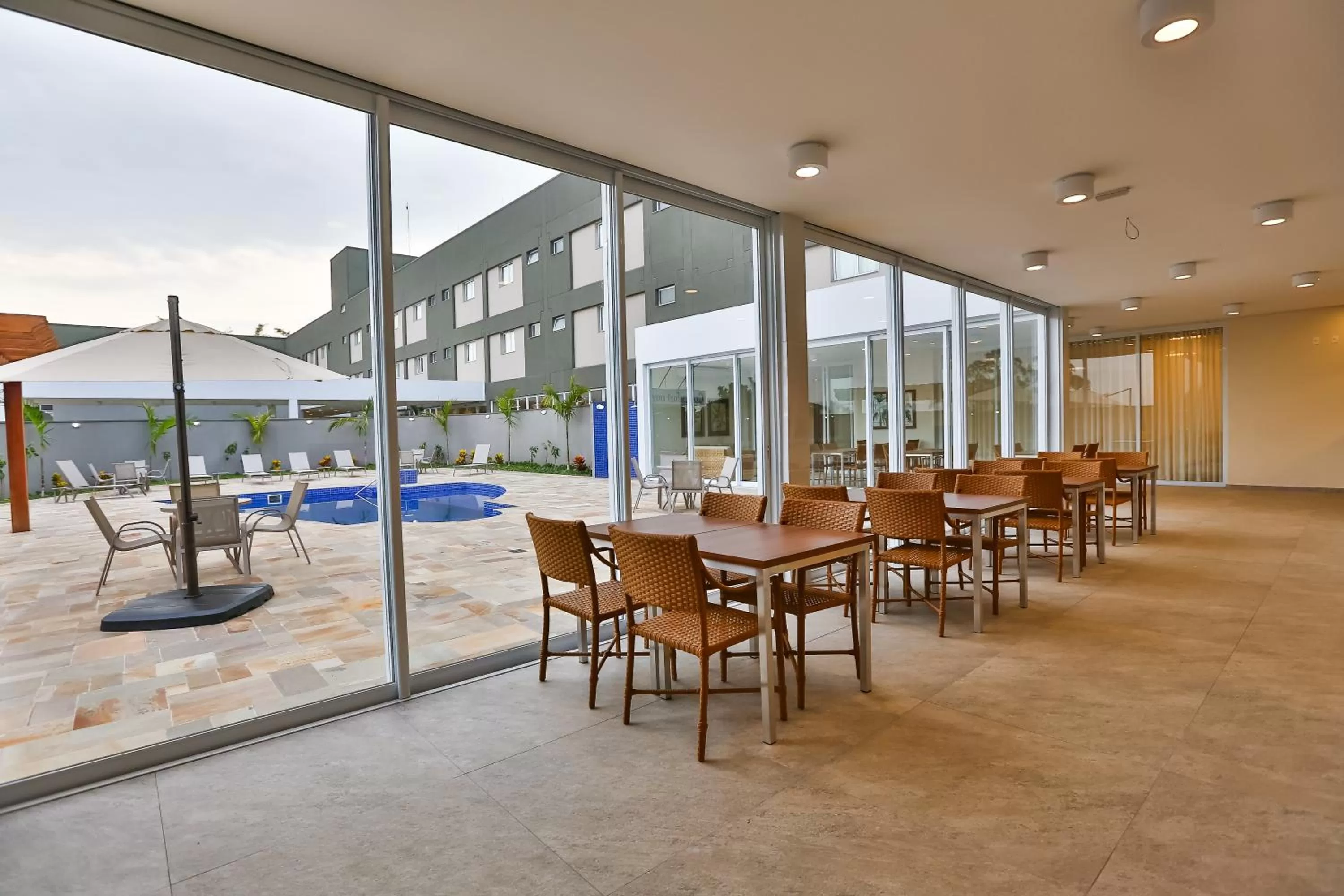 Pool view in Comfort Mogi Guaçu