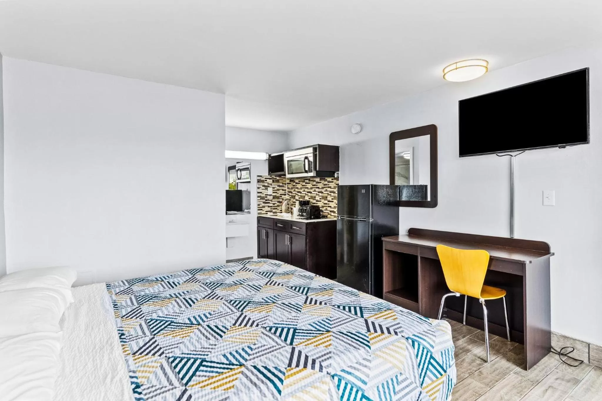 Bed in Studio 6 Wilmington, NC