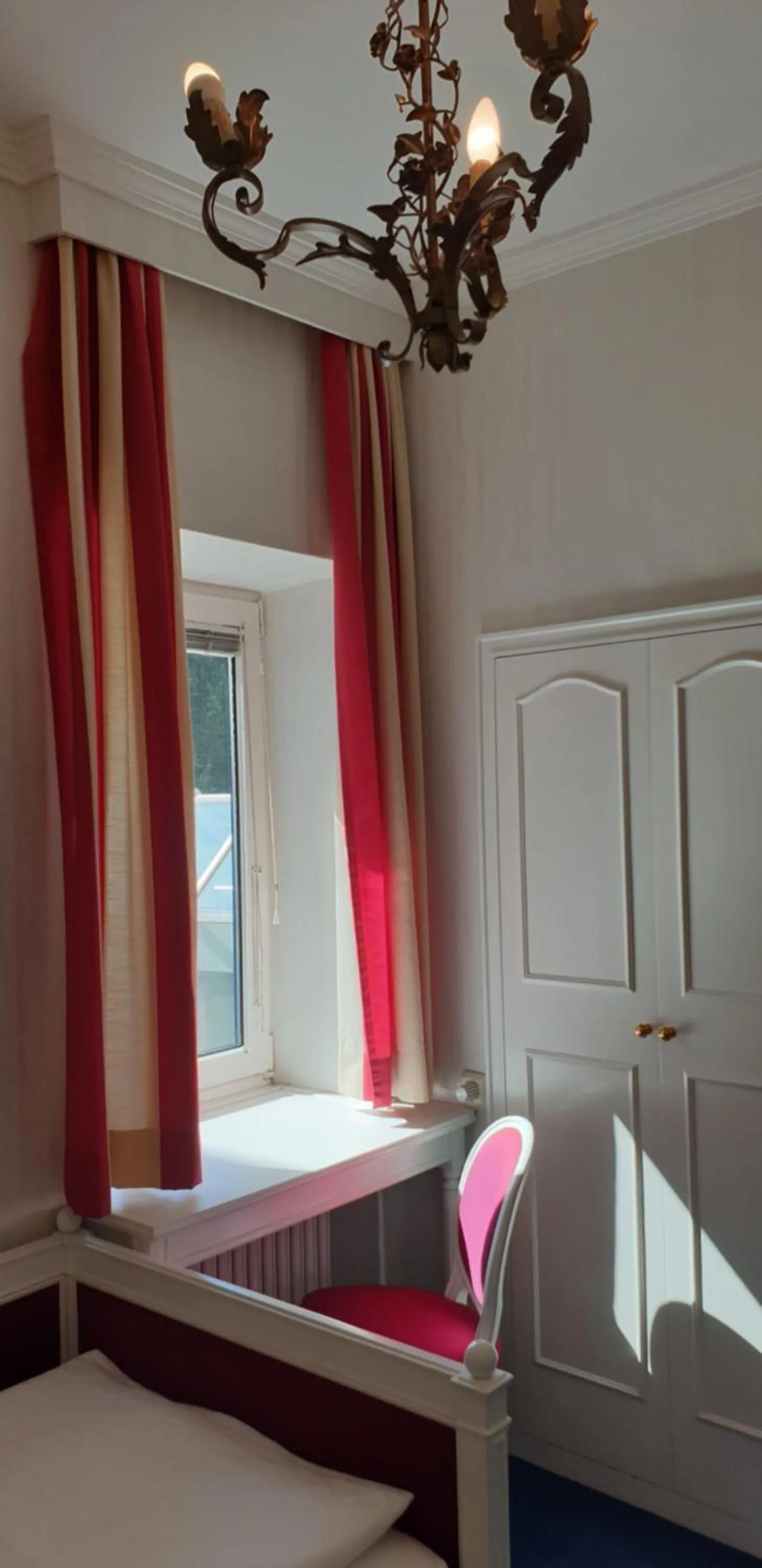 Bed in Hotel Hohenstauffen