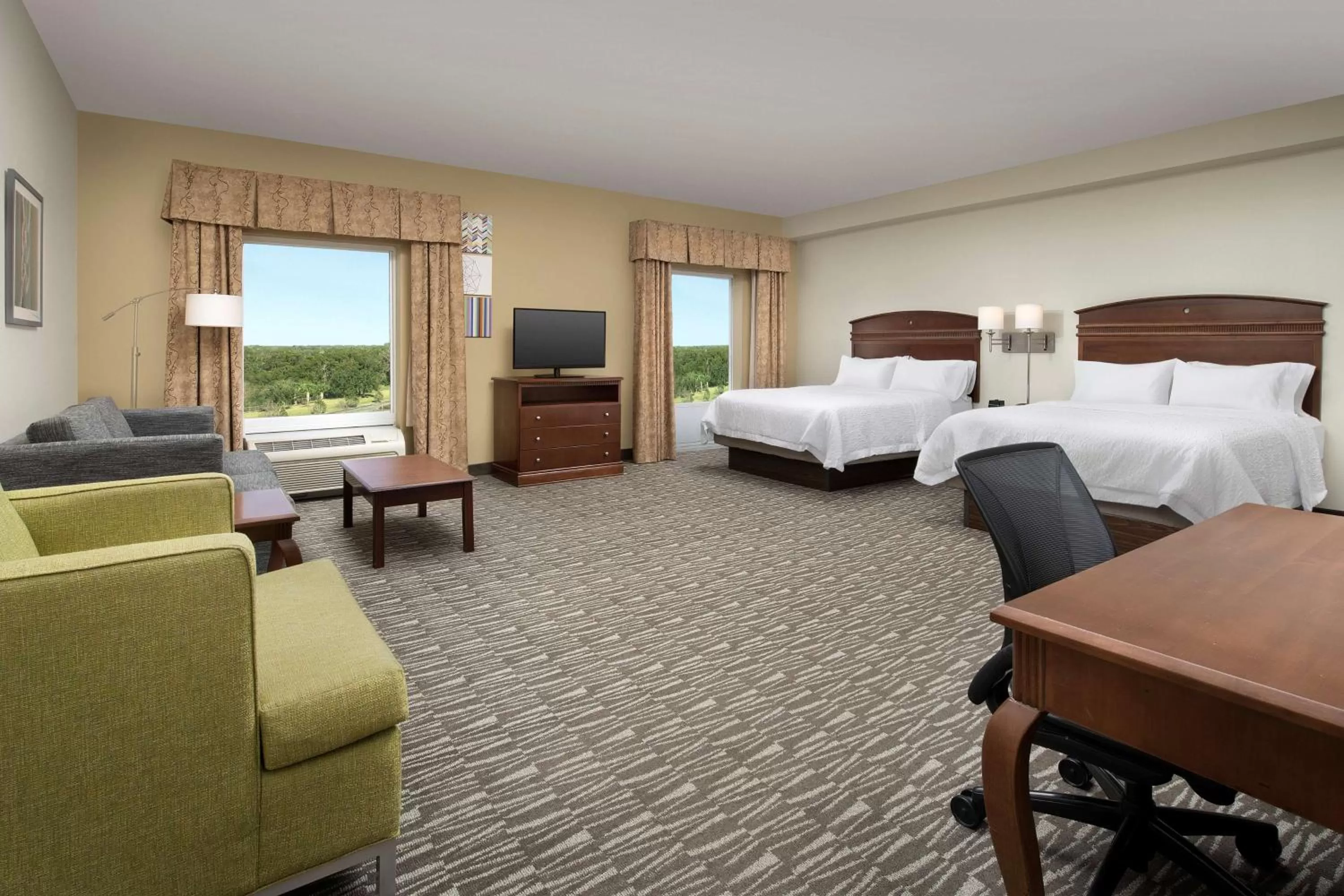 Bedroom, Bed in Hampton Inn & Suites Lakeland-South Polk Parkway