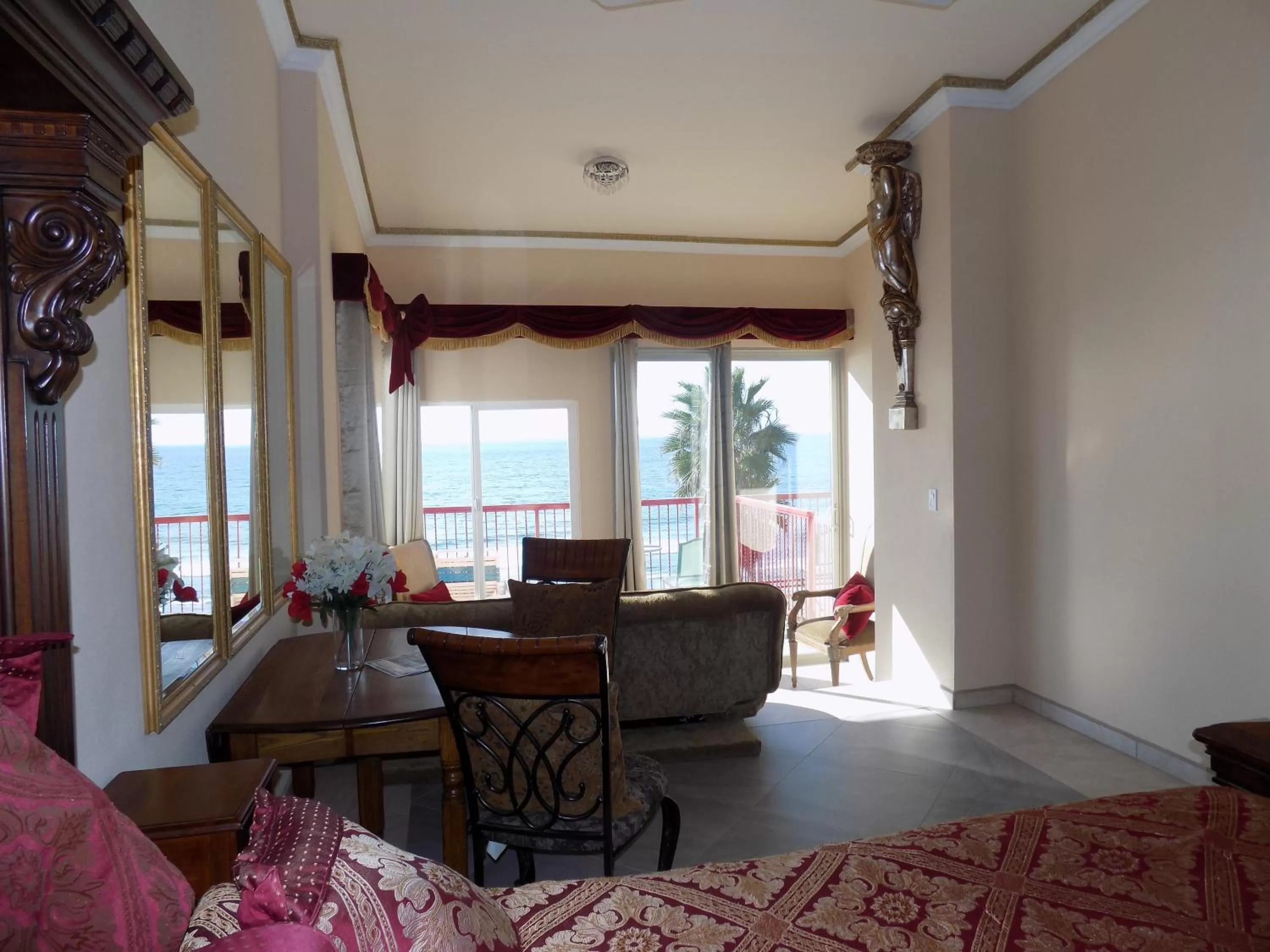 Photo of the whole room in Poco Cielo Hotel