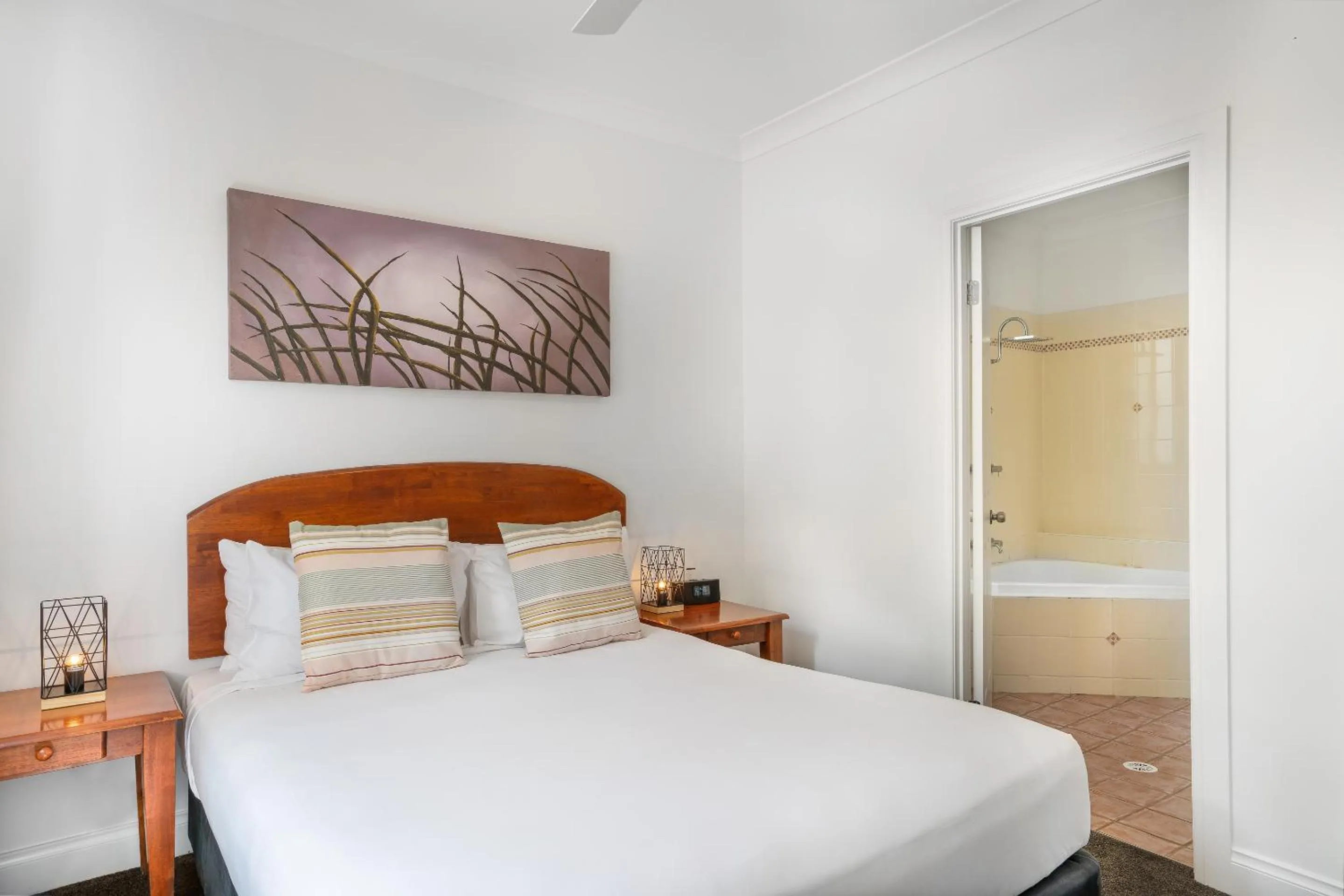 Bed in Leisure Inn Pokolbin Hill