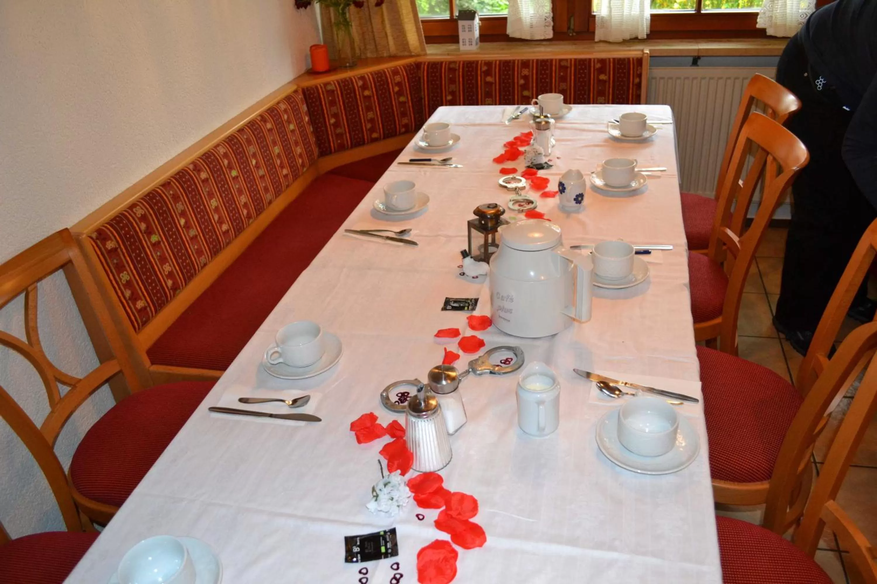 Food, Restaurant/Places to Eat in Gaestehaus Tagescafe Eckenfels