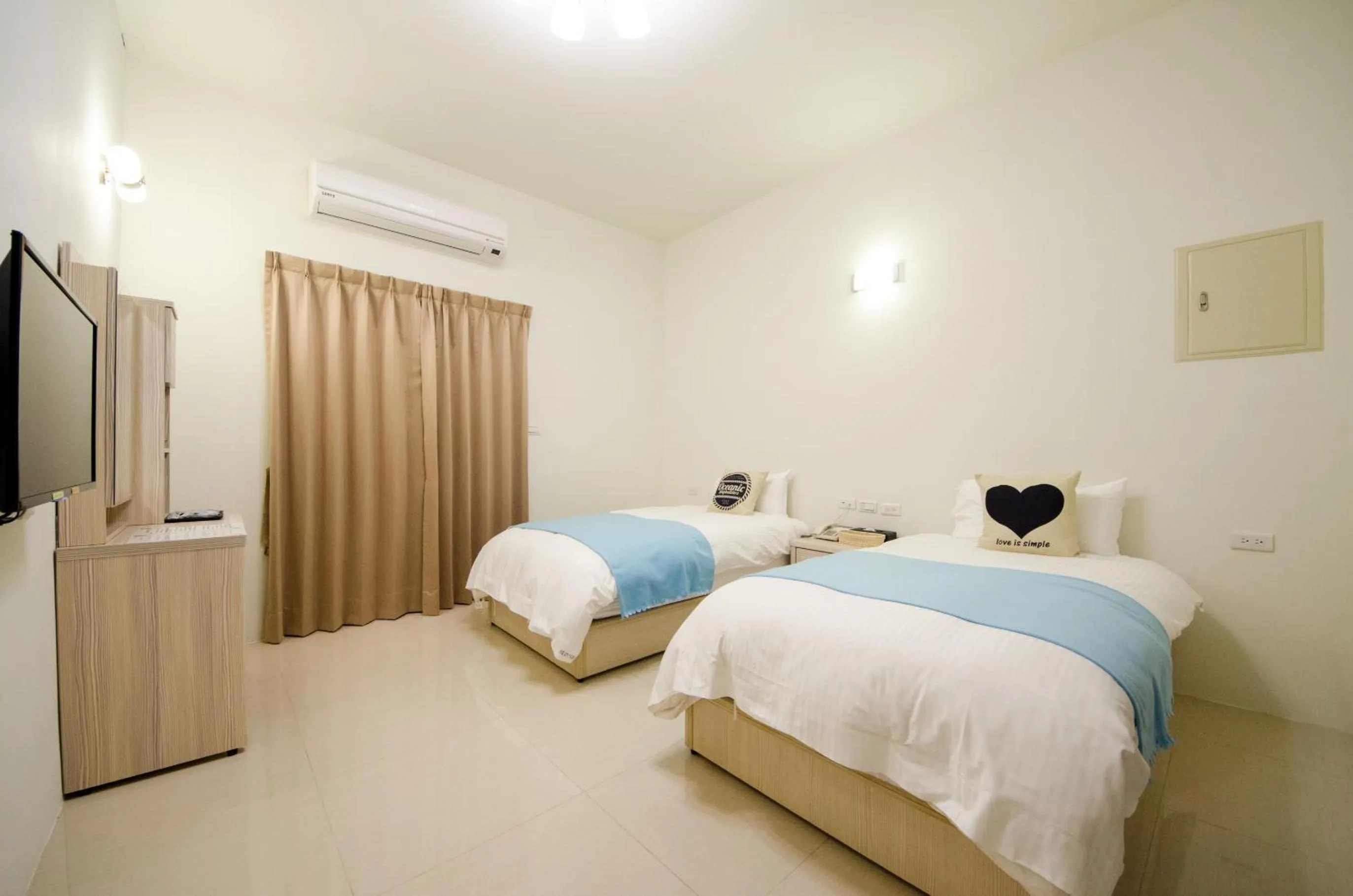 bunk bed, Bed in Successful 168 B&B