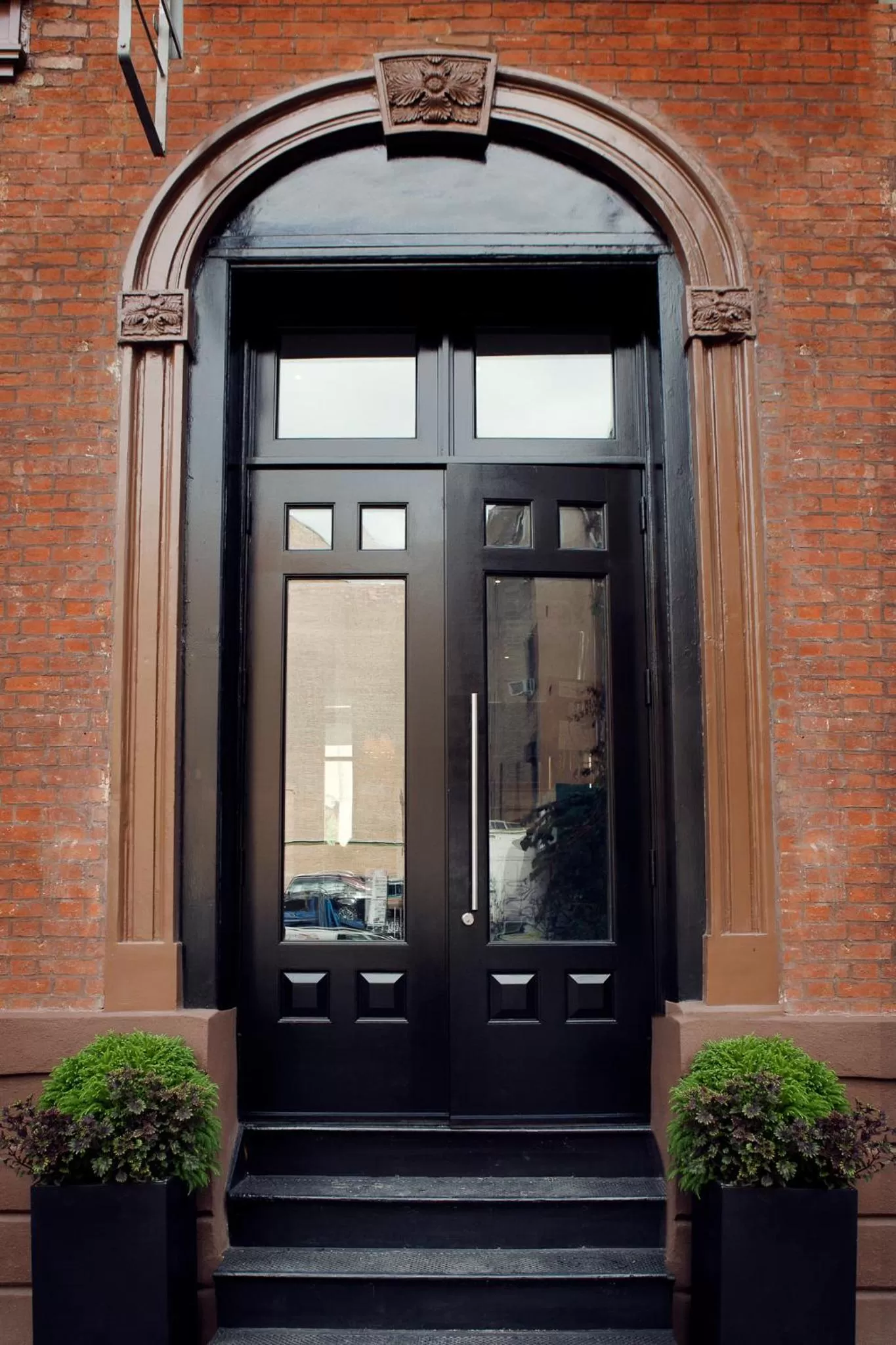 Facade/entrance in The Broome