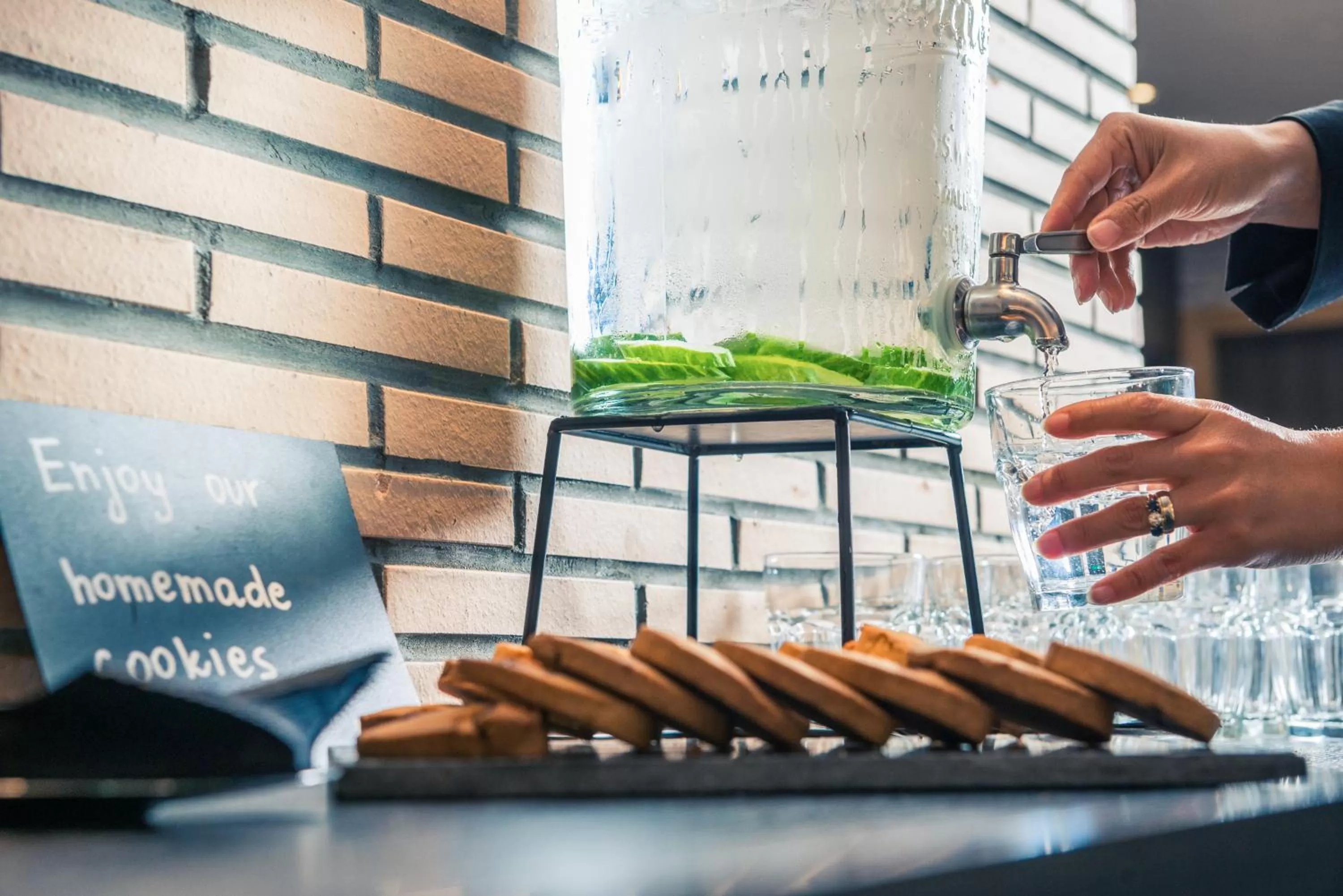 Lobby or reception in Mercure London Bridge