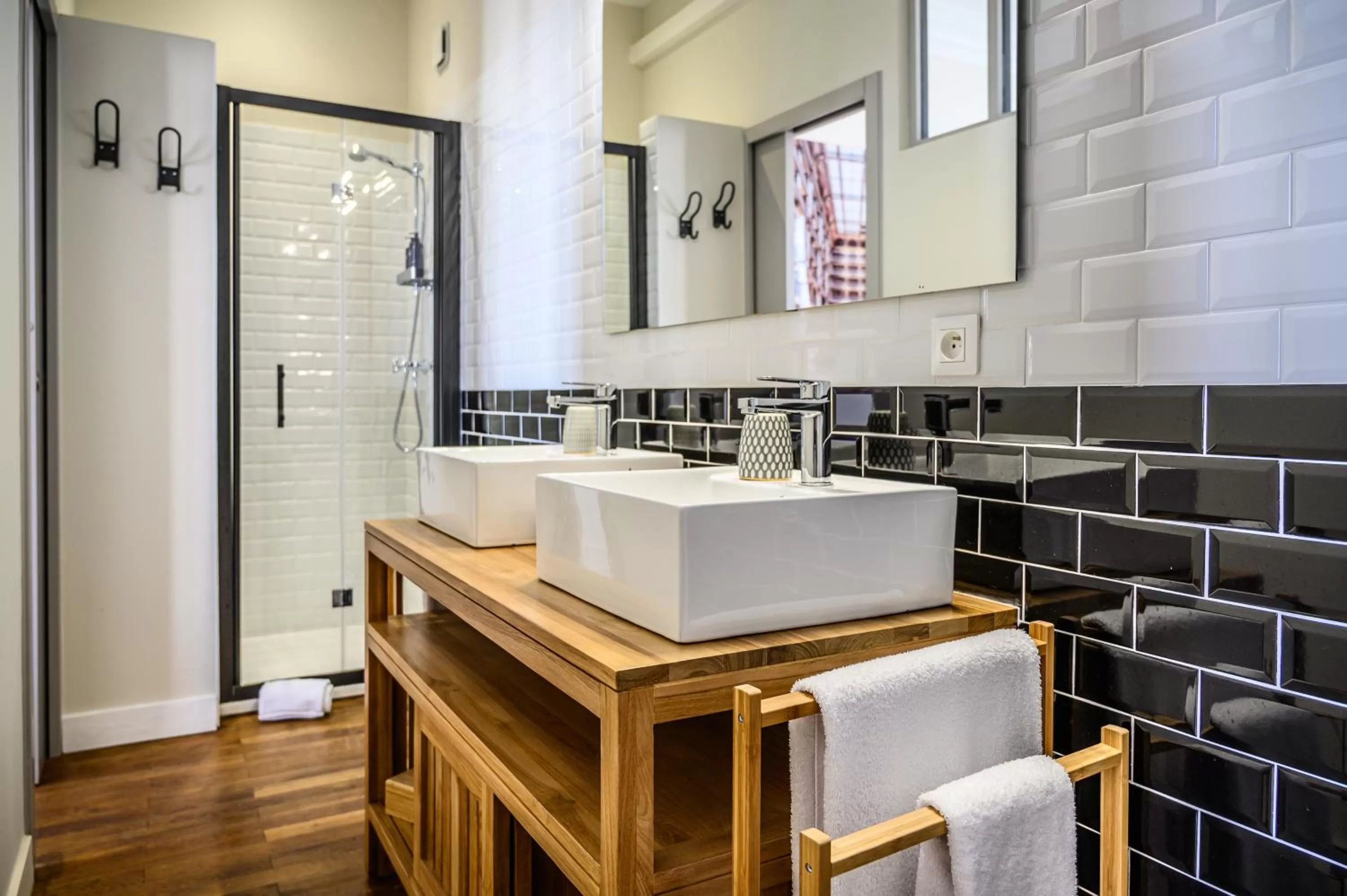 Shower, Bathroom in Clos 1906