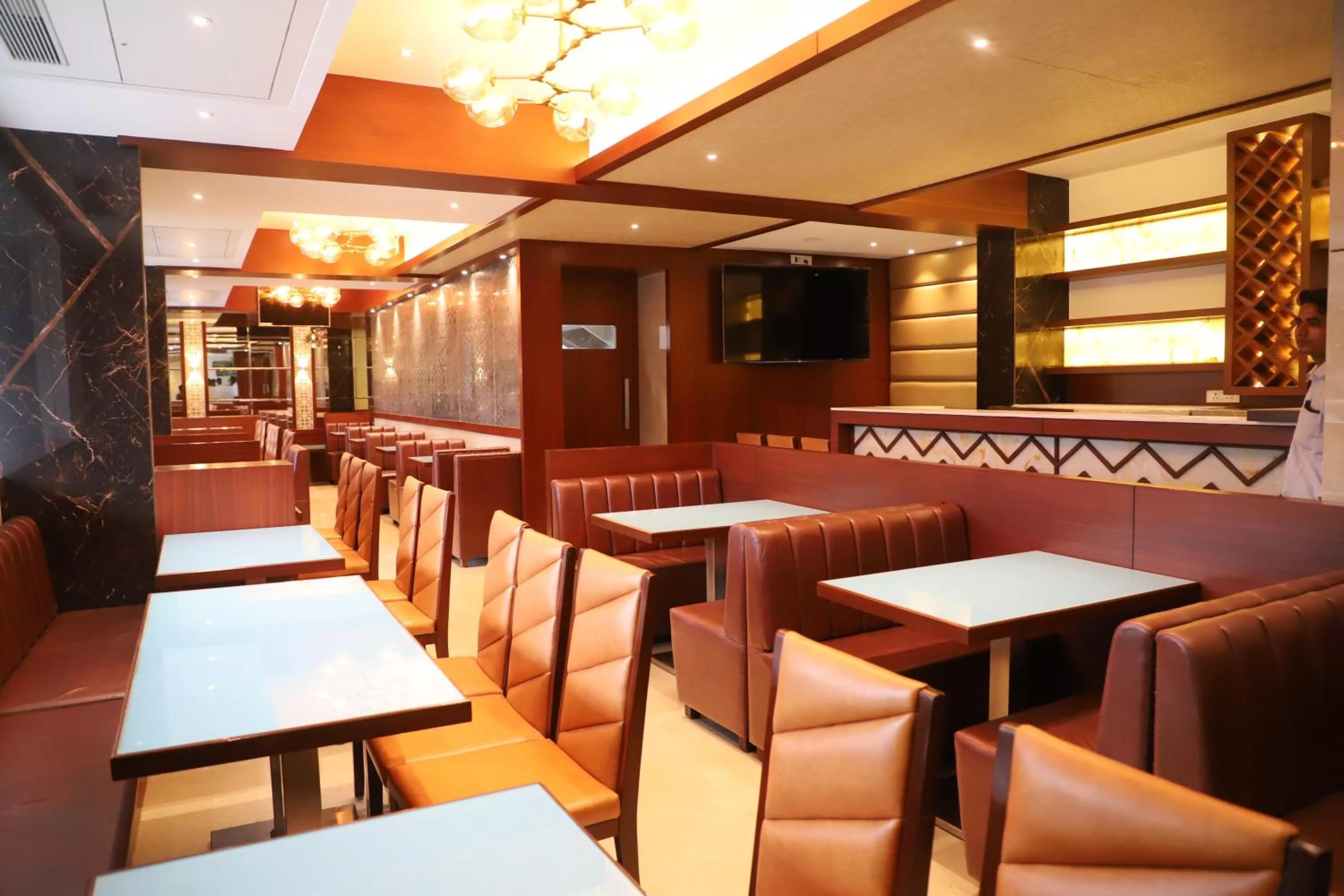 Restaurant/Places to Eat in Shikin Hotels (Close to Palm Beach Road)