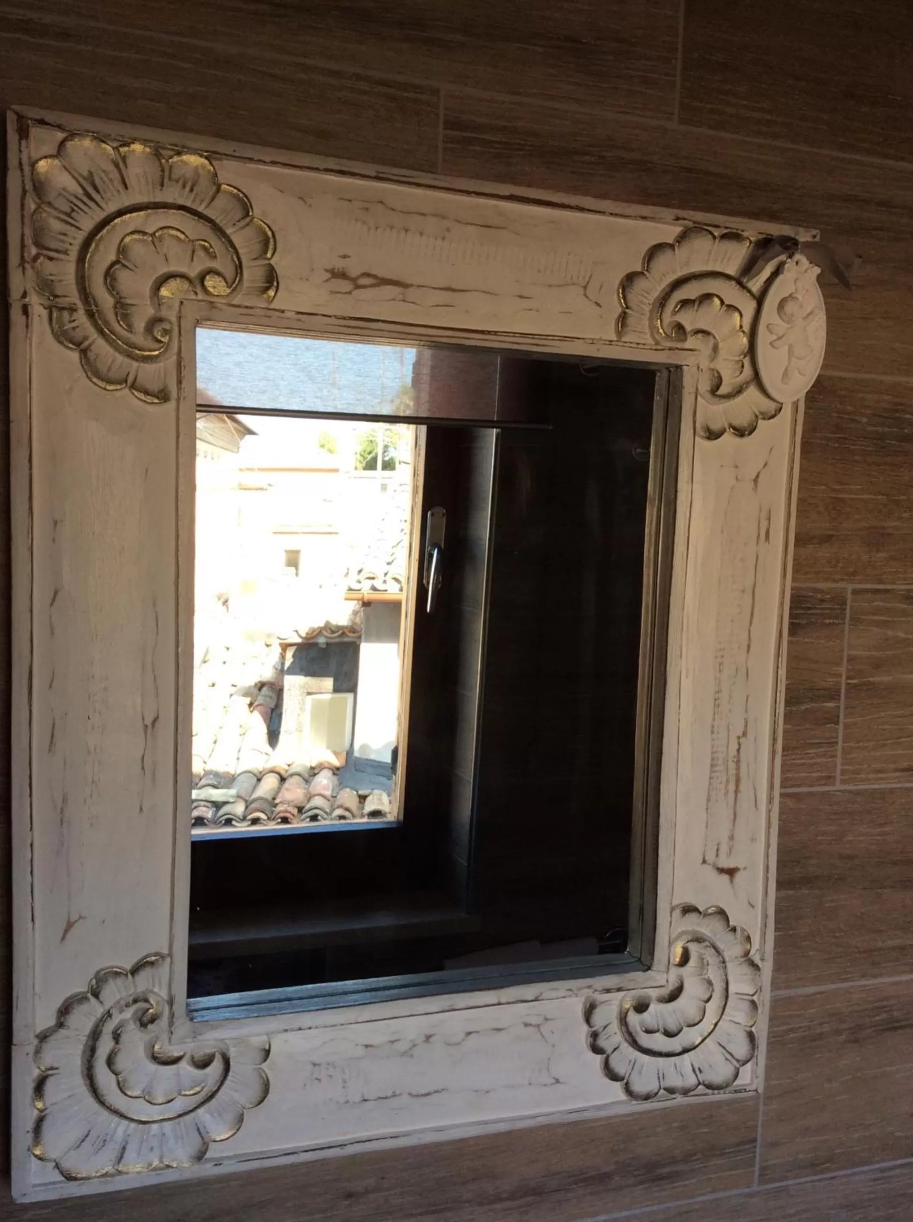 Decorative detail in B&B Albornoz