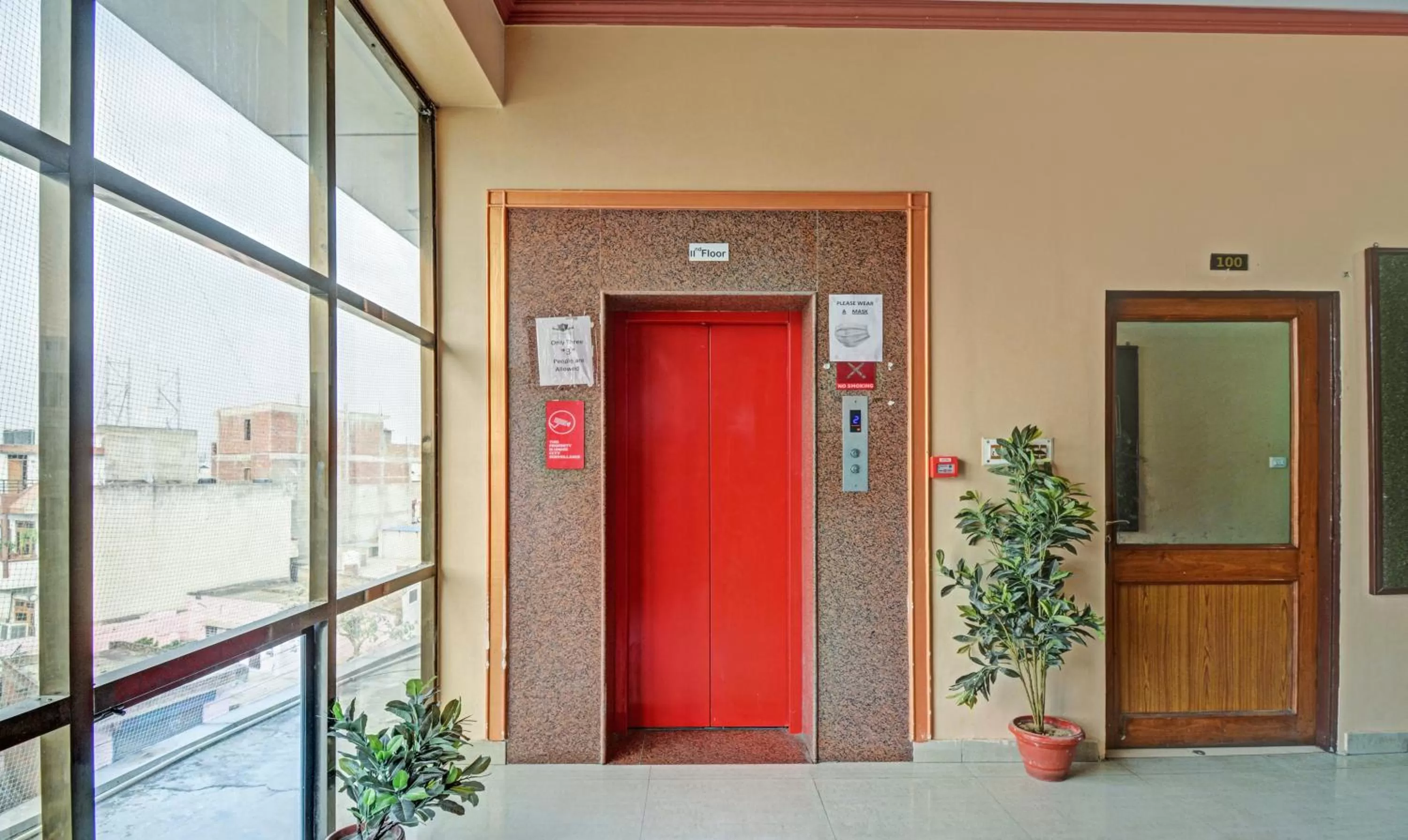 elevator in Treebo New Rockwell Vivek Vihar