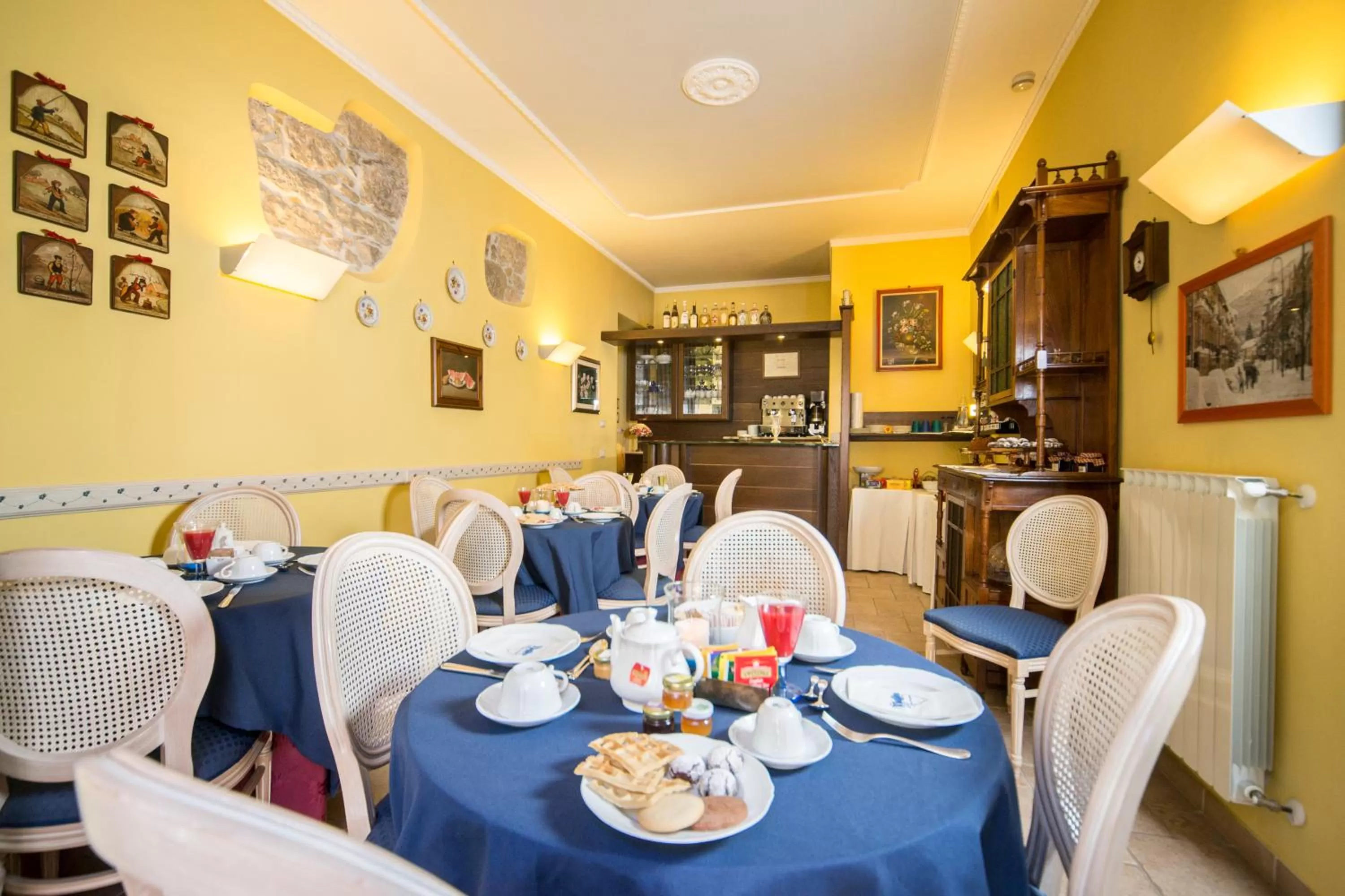 Lounge or bar in Hotel Il Tiglio