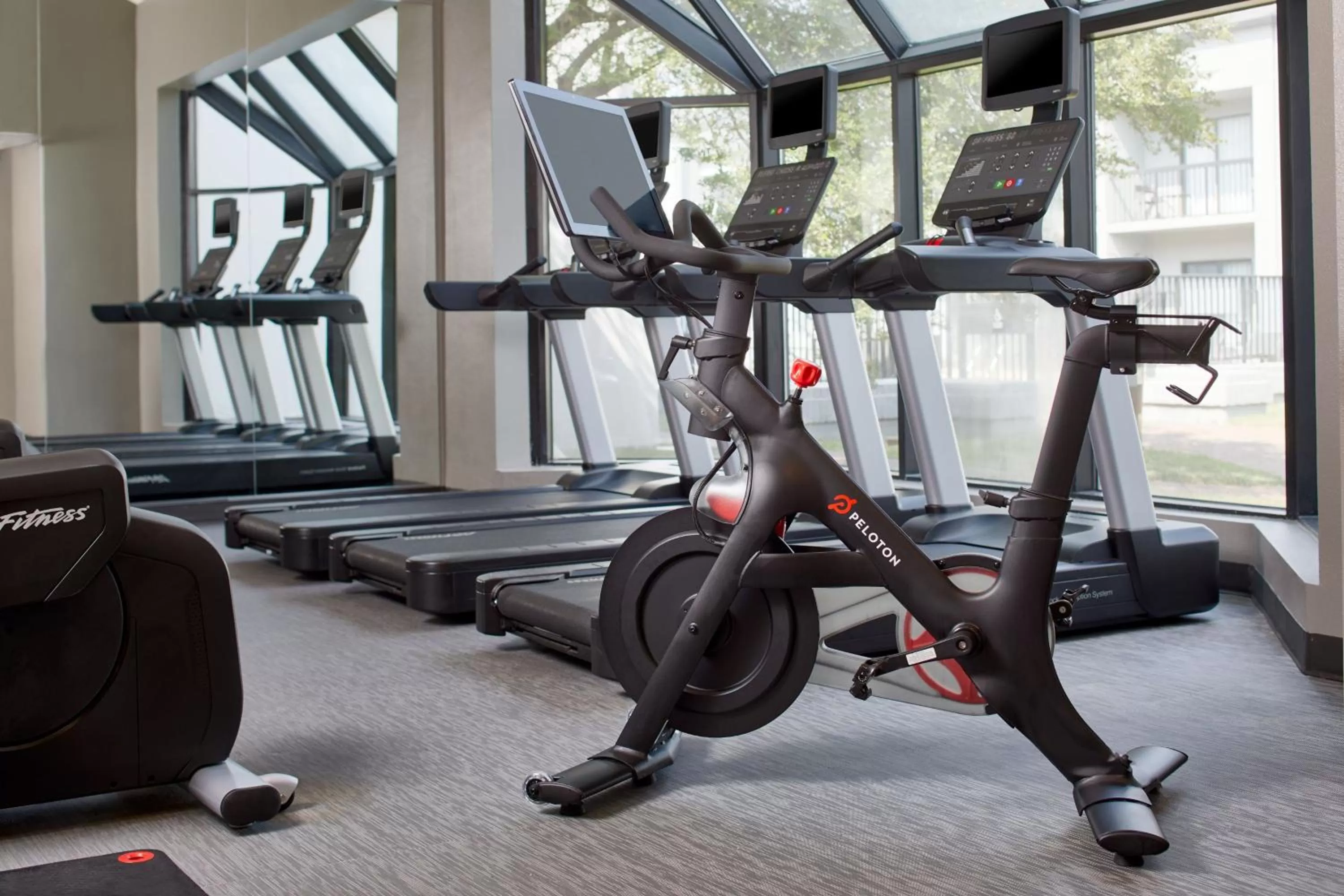 Fitness centre/facilities in Courtyard by Marriott Memphis Airport