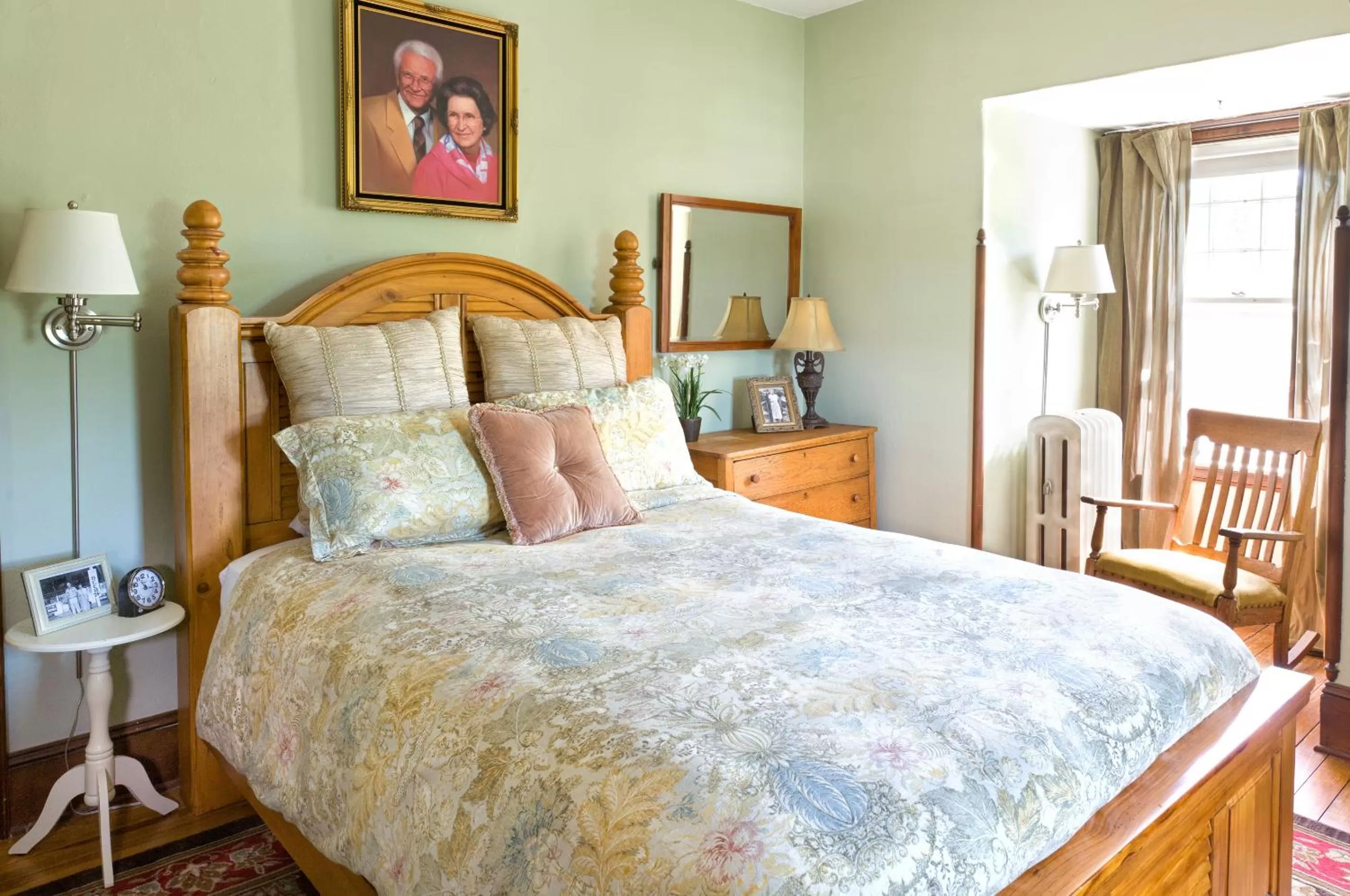 Bedroom, Bed in The Reynolds Mansion