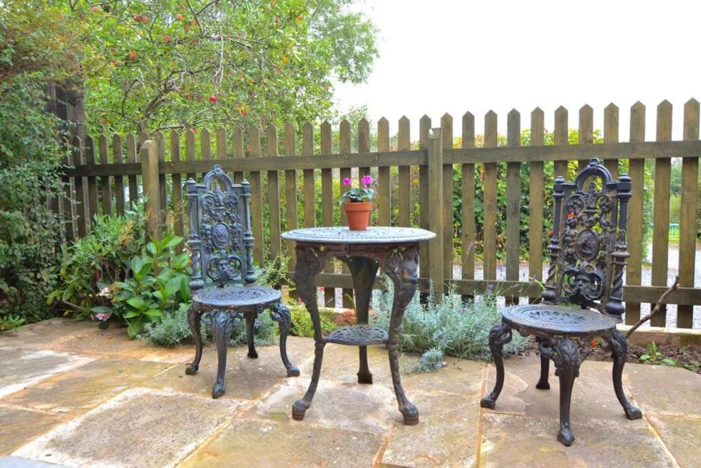 Balcony/Terrace in Pine Tree Lodge, Bridgnorth