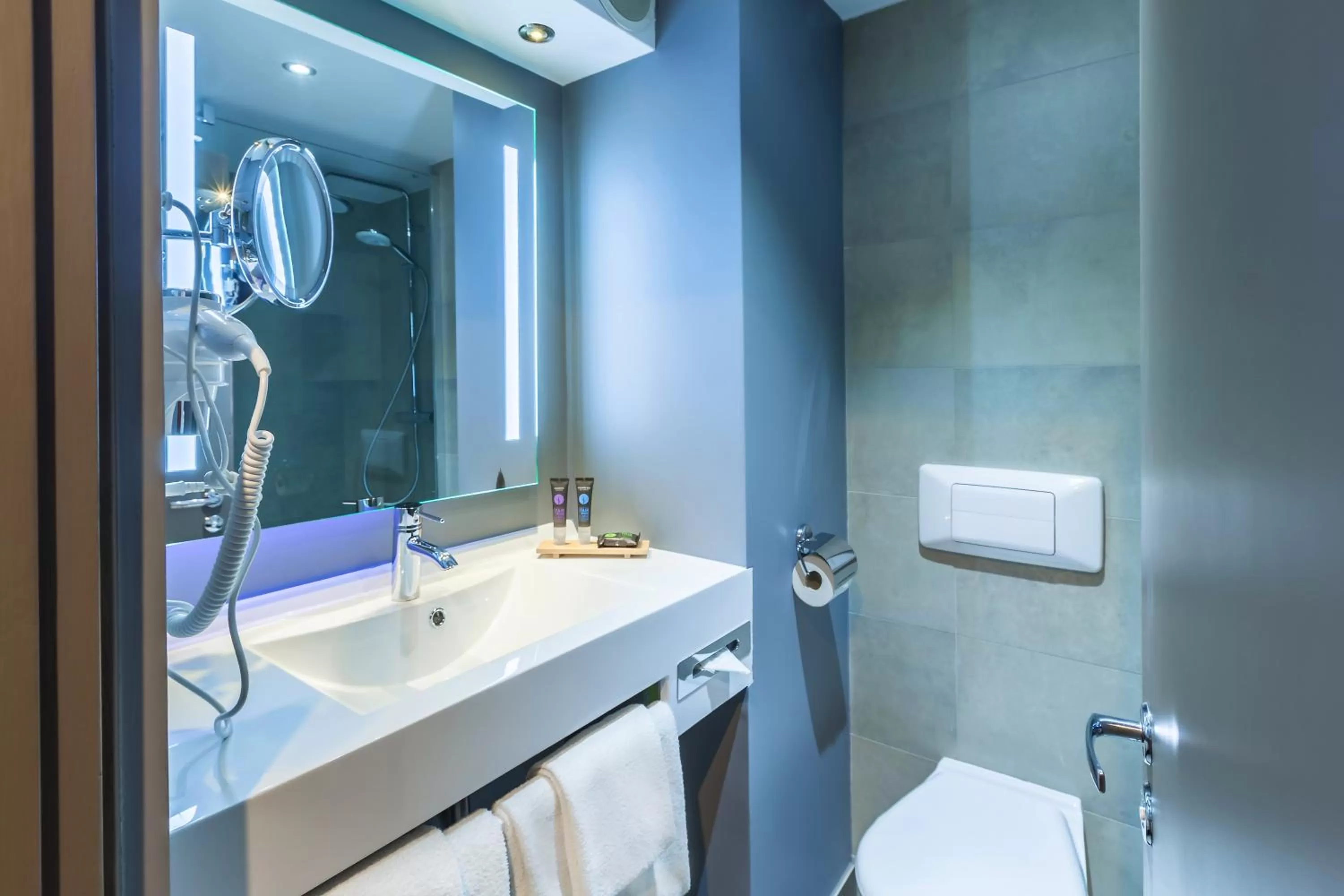 Bathroom in Novotel Katowice Centrum