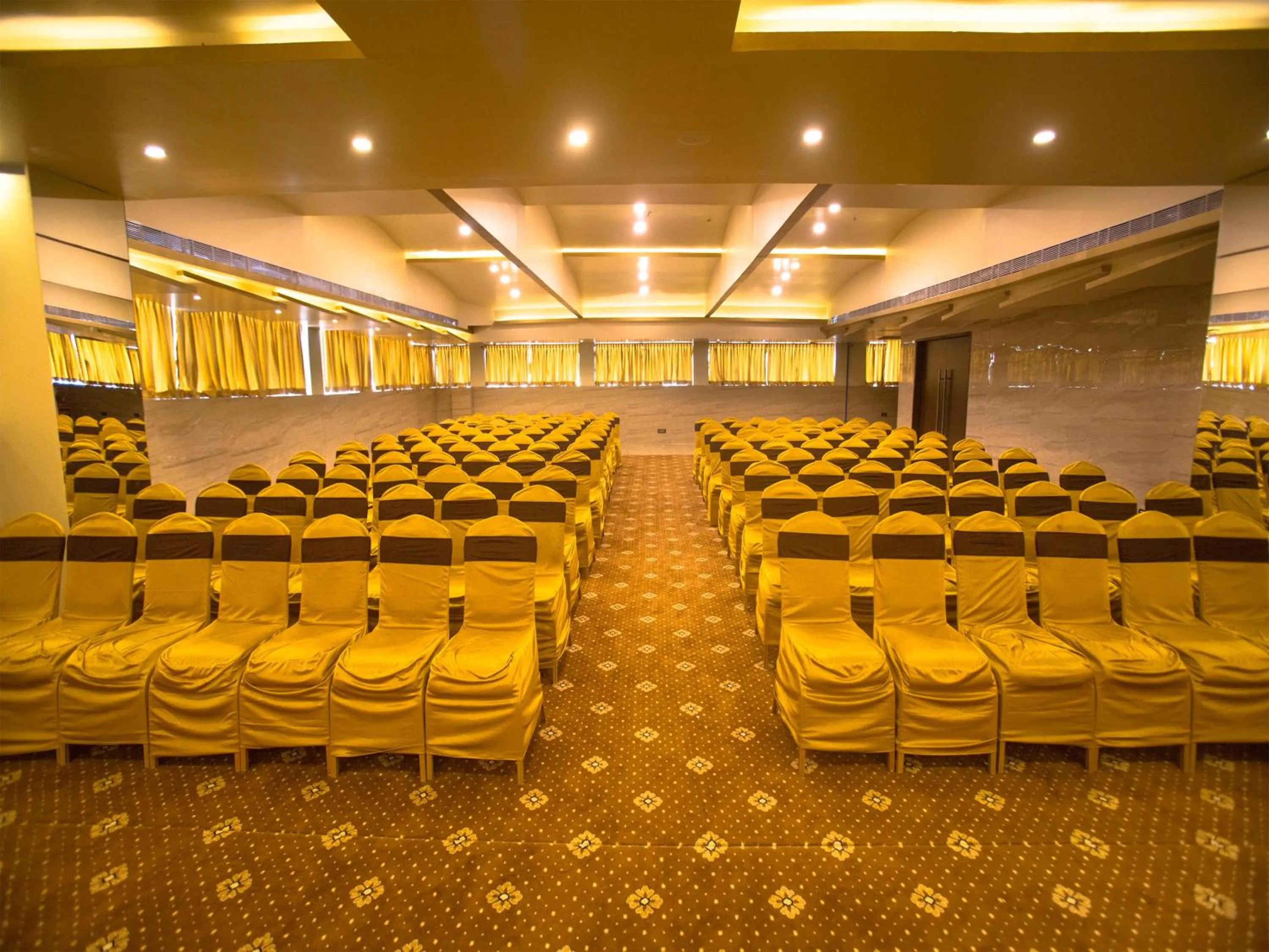 Banquet/Function facilities in ST Parklane Airport Hotel Chennai