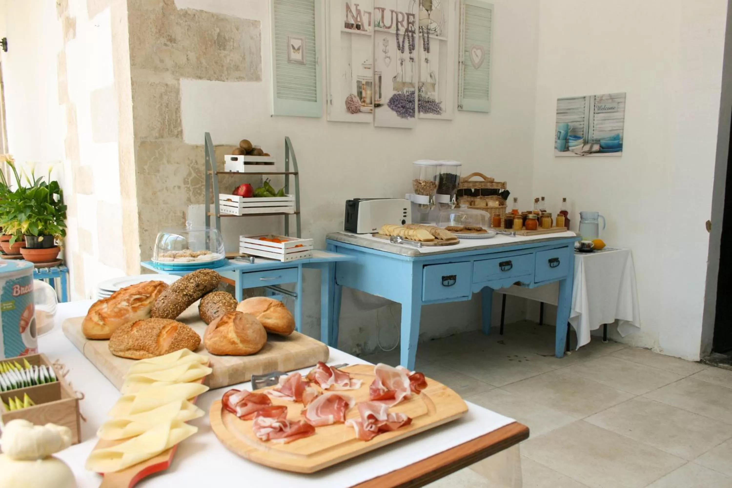 Continental breakfast in Residenza Donnafugata B&B