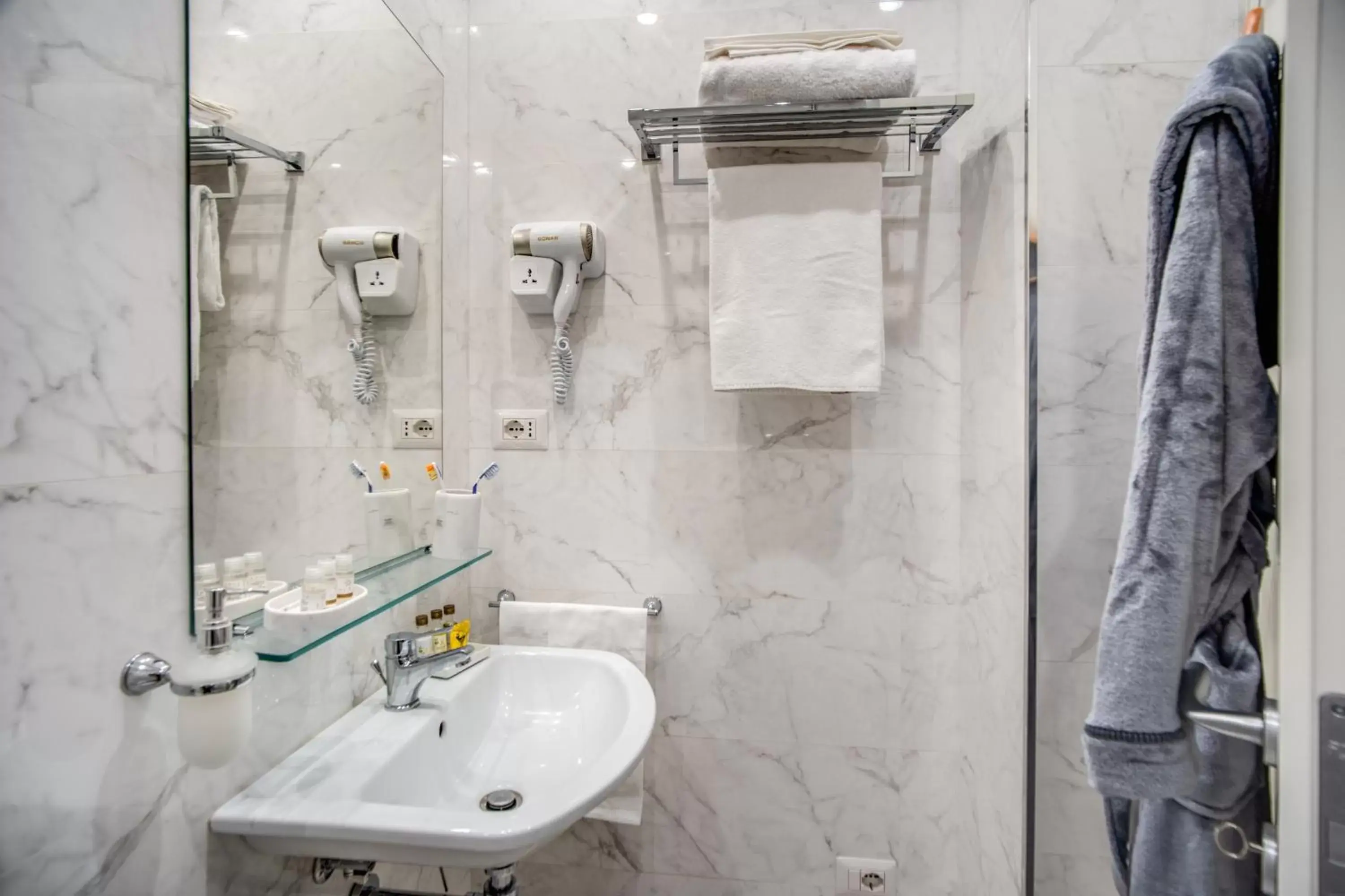 Double Room in Hotel San Silvestro Double Room in Hotel San Silvestro