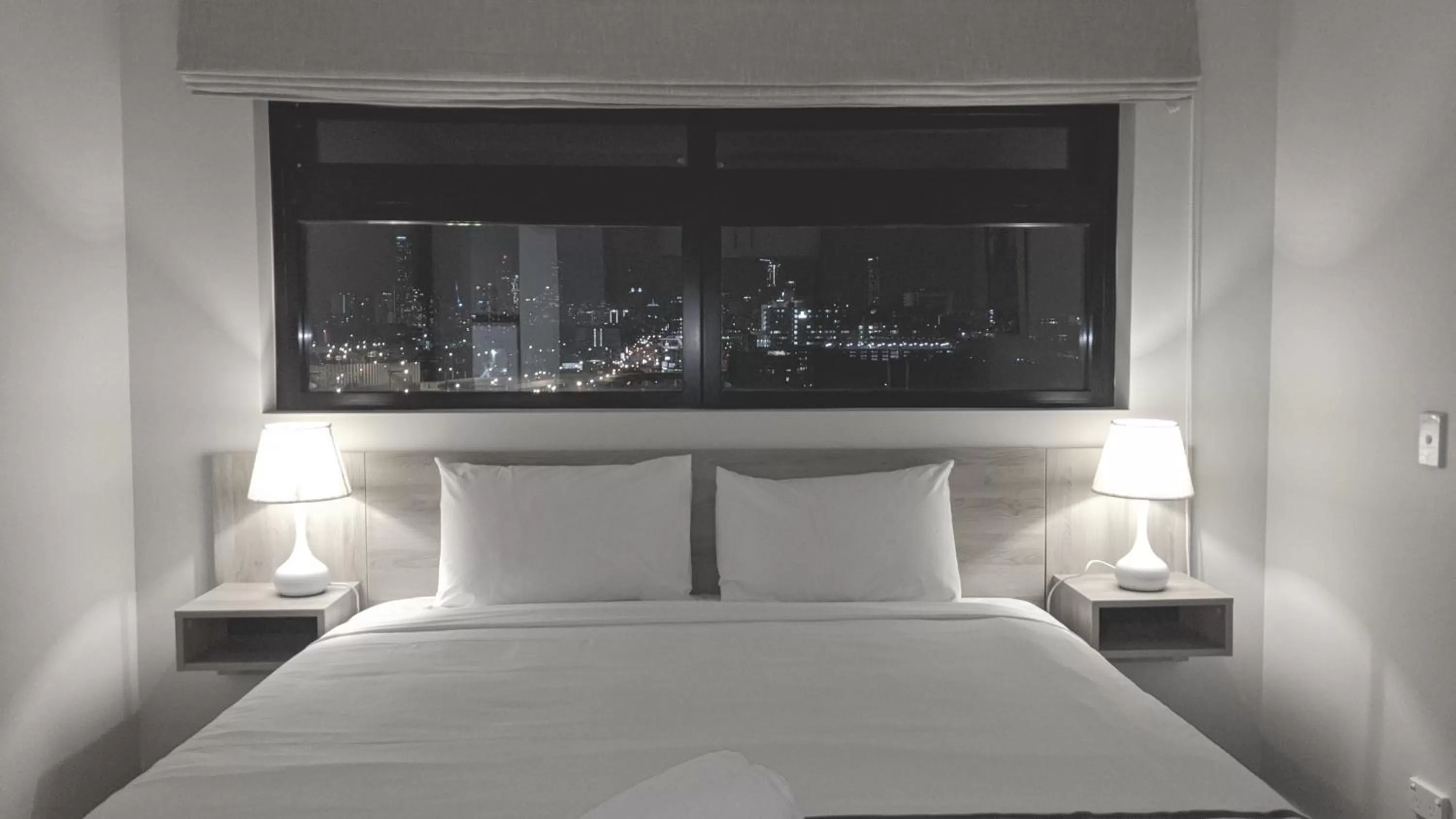 Bed in The Windsor, Hotel Rooms & Apartments