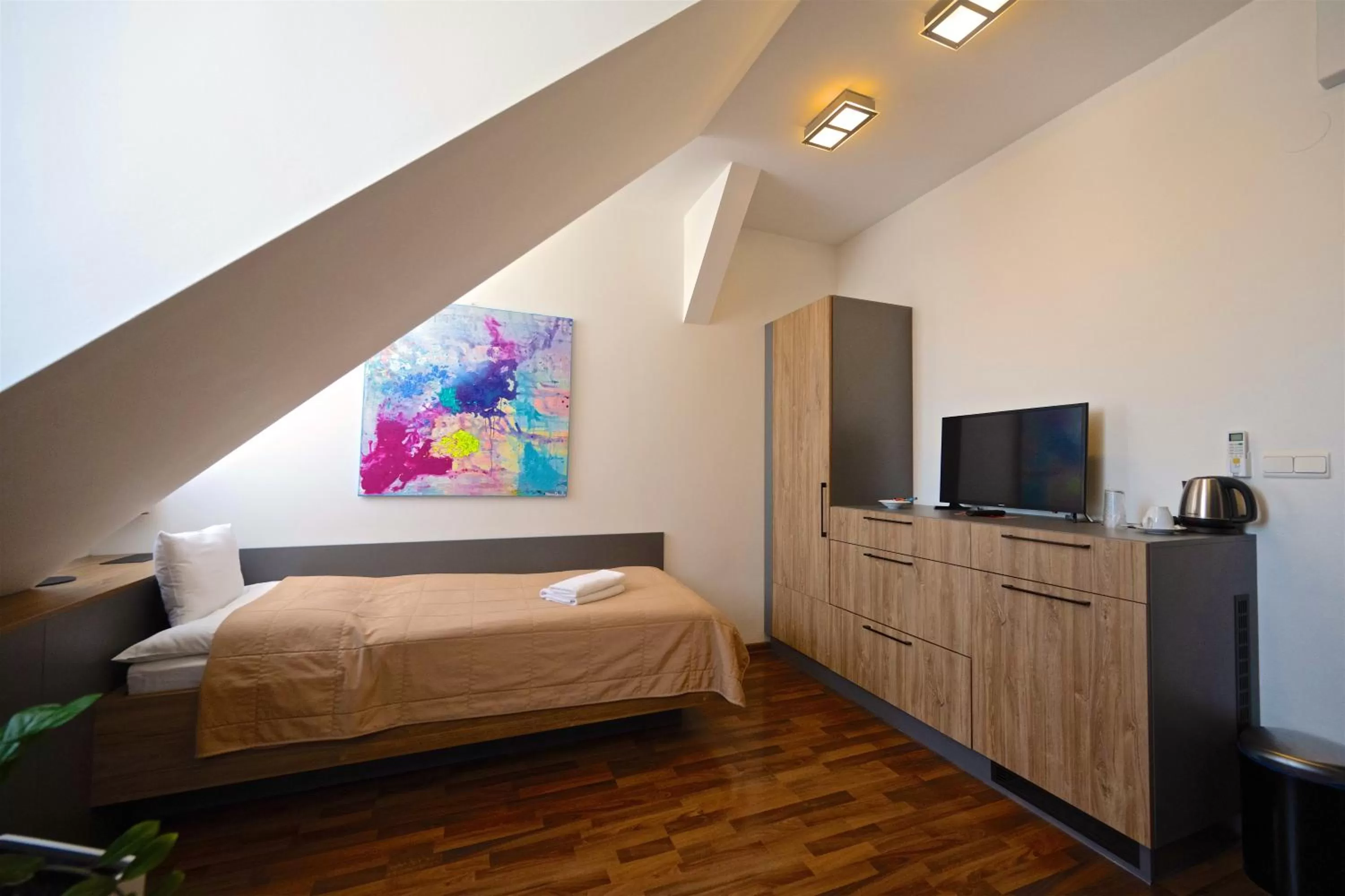 TV and multimedia, Bed in Grand Hotel Trenčin