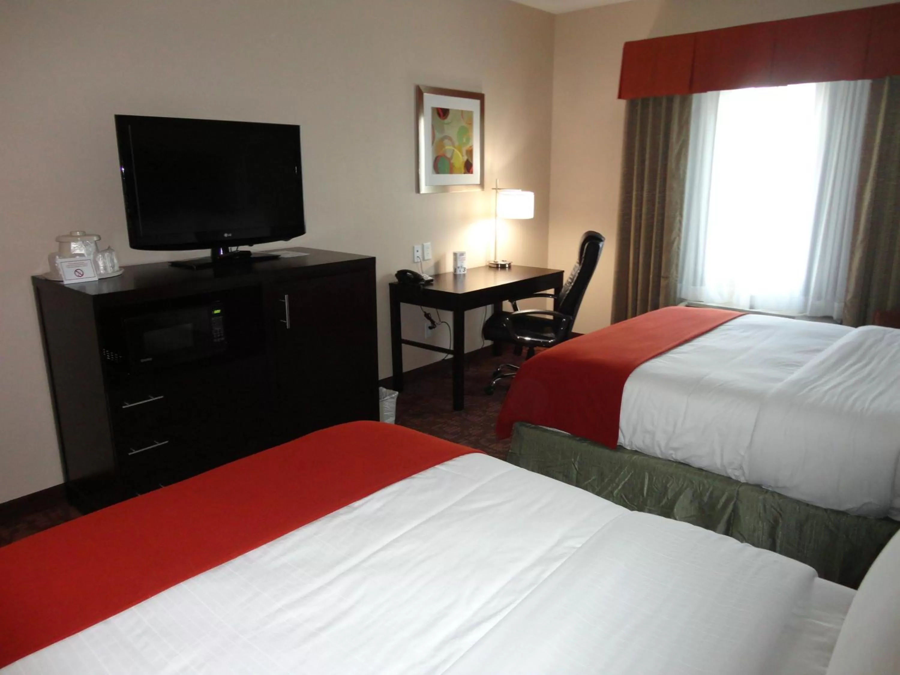 Queen Room with Two Queen Beds - Non-Smoking in Holiday Inn Express Kenedy, an IHG Hotel