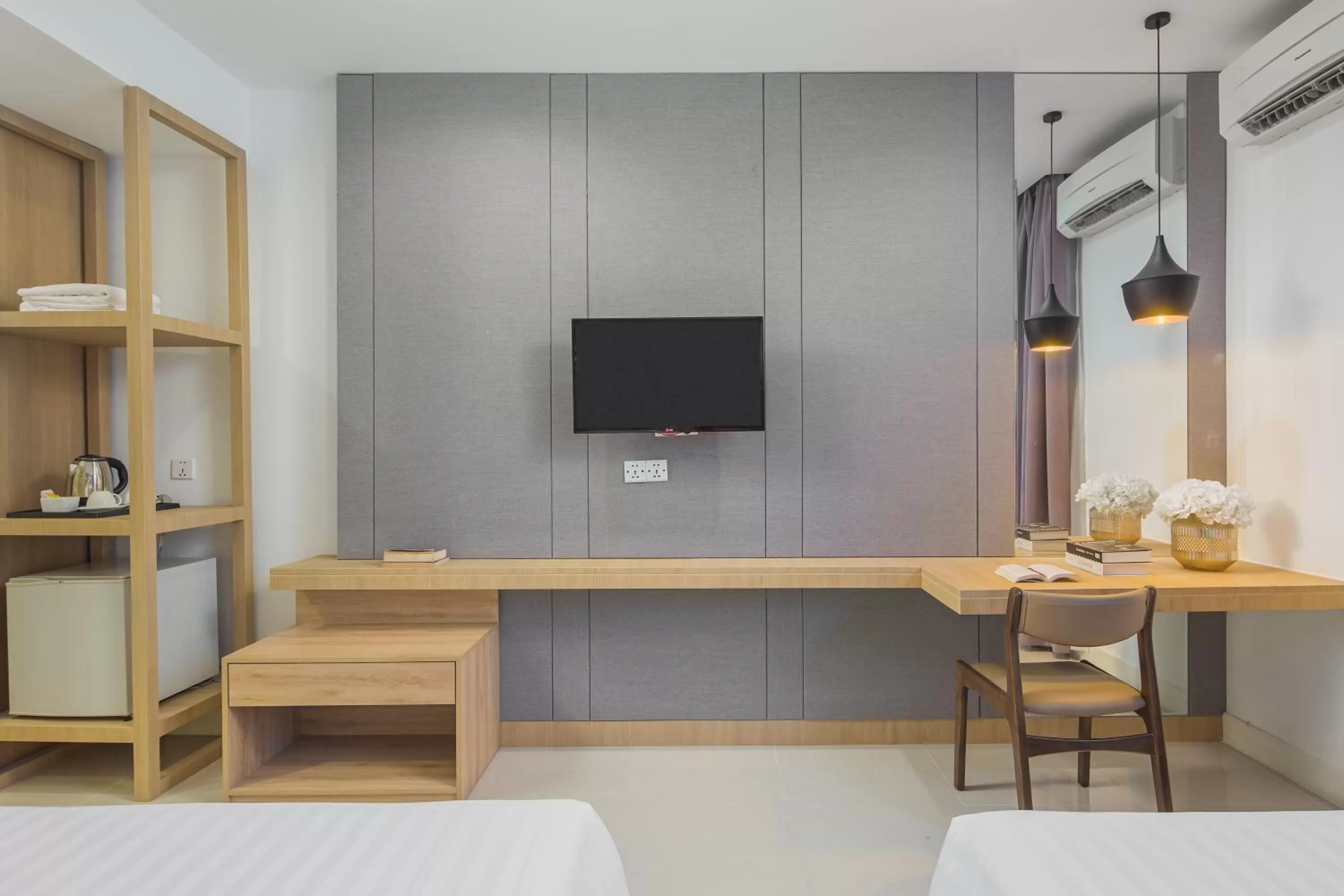 TV and multimedia, Bed in Altos Hotel