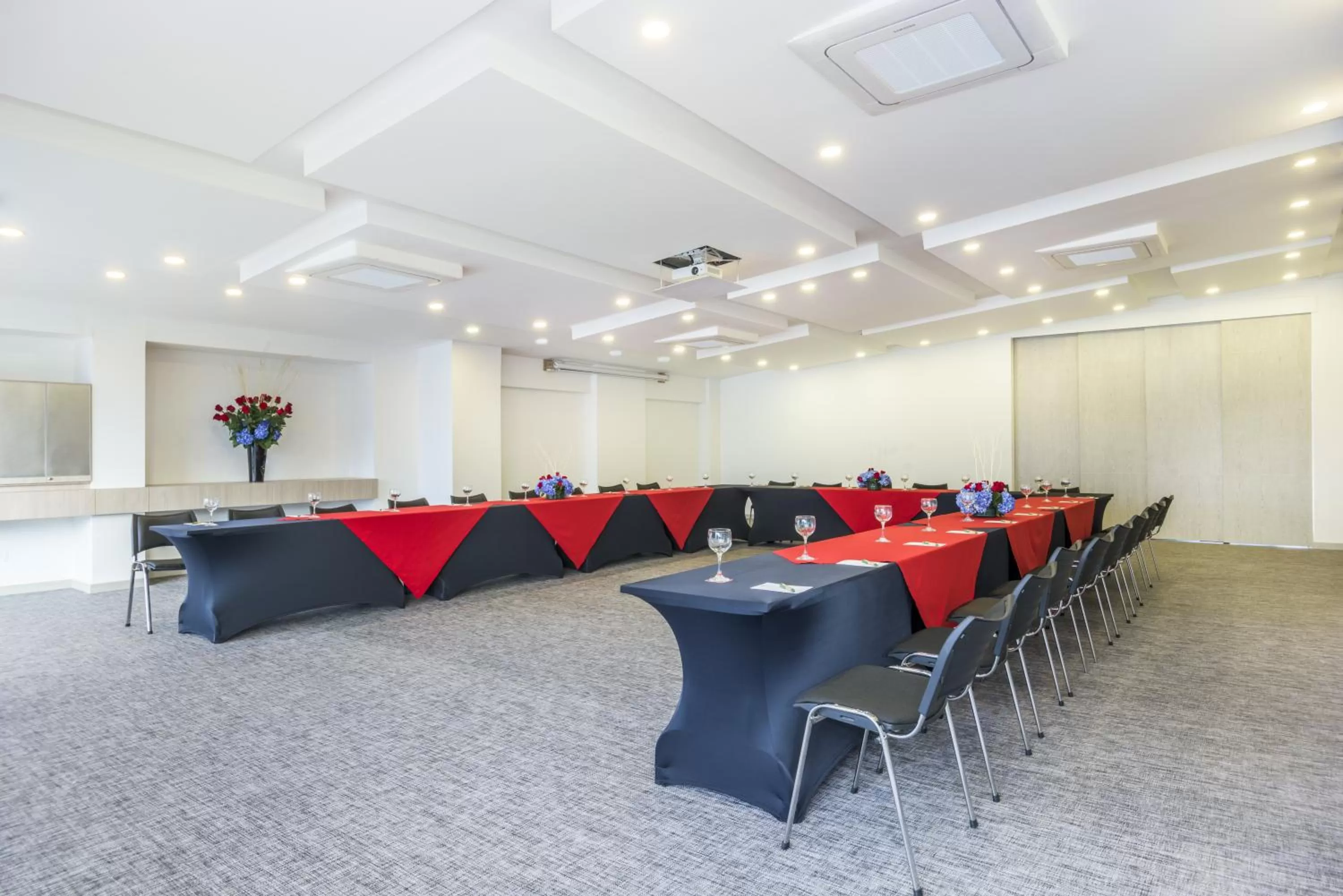 Banquet/Function facilities in Hotel Black Tower Premium