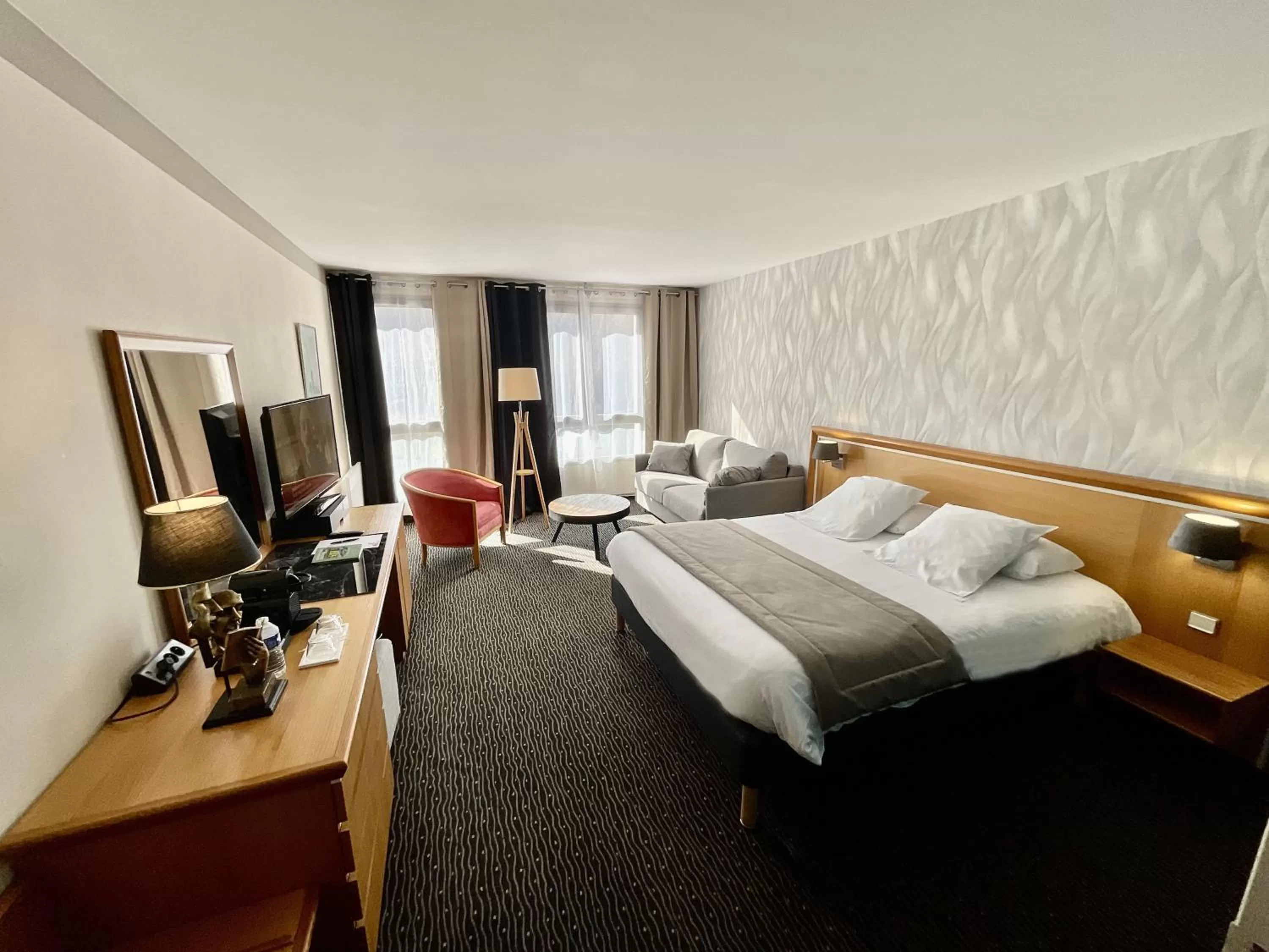 Bed in Domaine de la Forêt d'Orient, Logis Hôtel, Restaurant, Spa et Golf