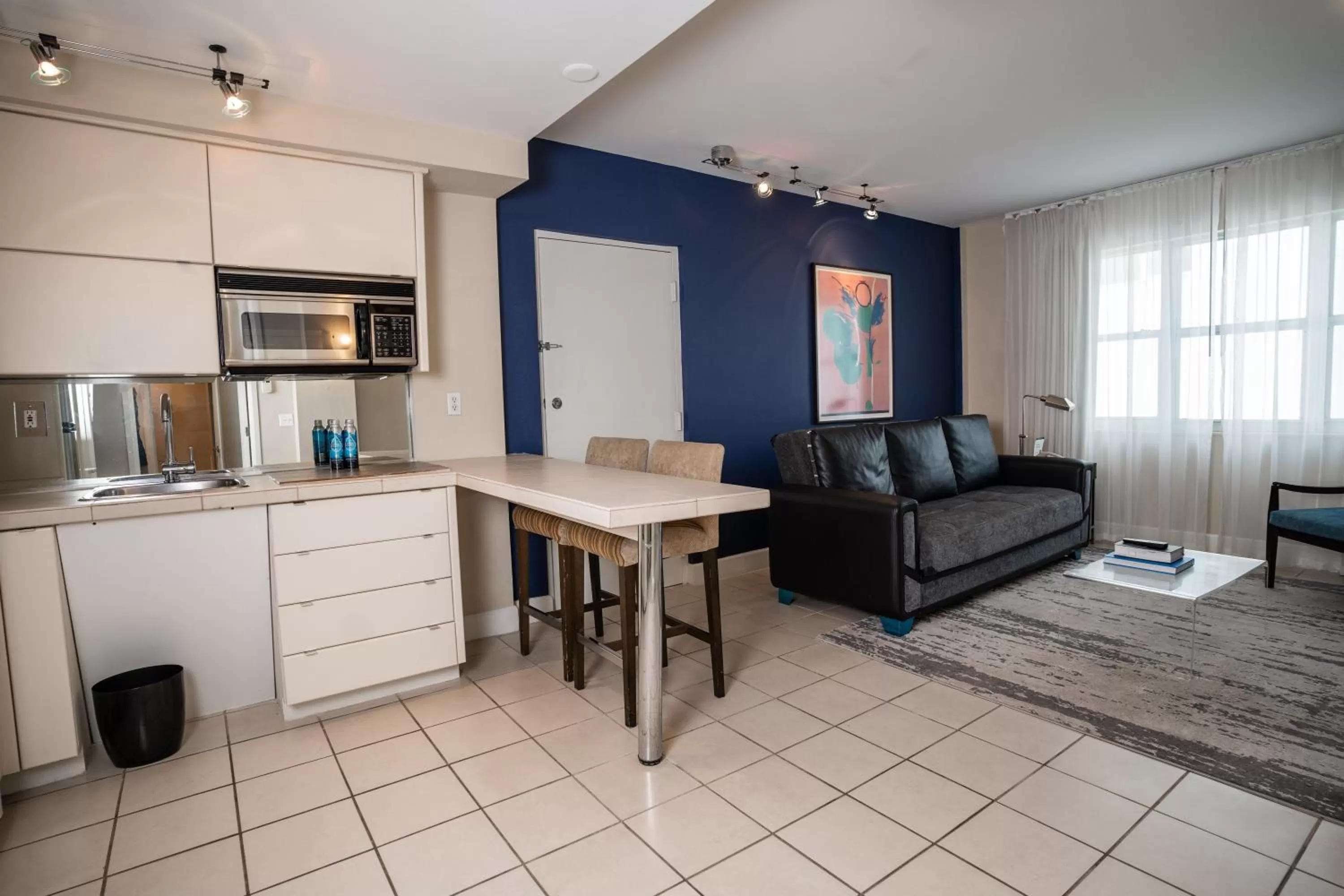 Kitchen or kitchenette in The Sagamore Hotel South Beach