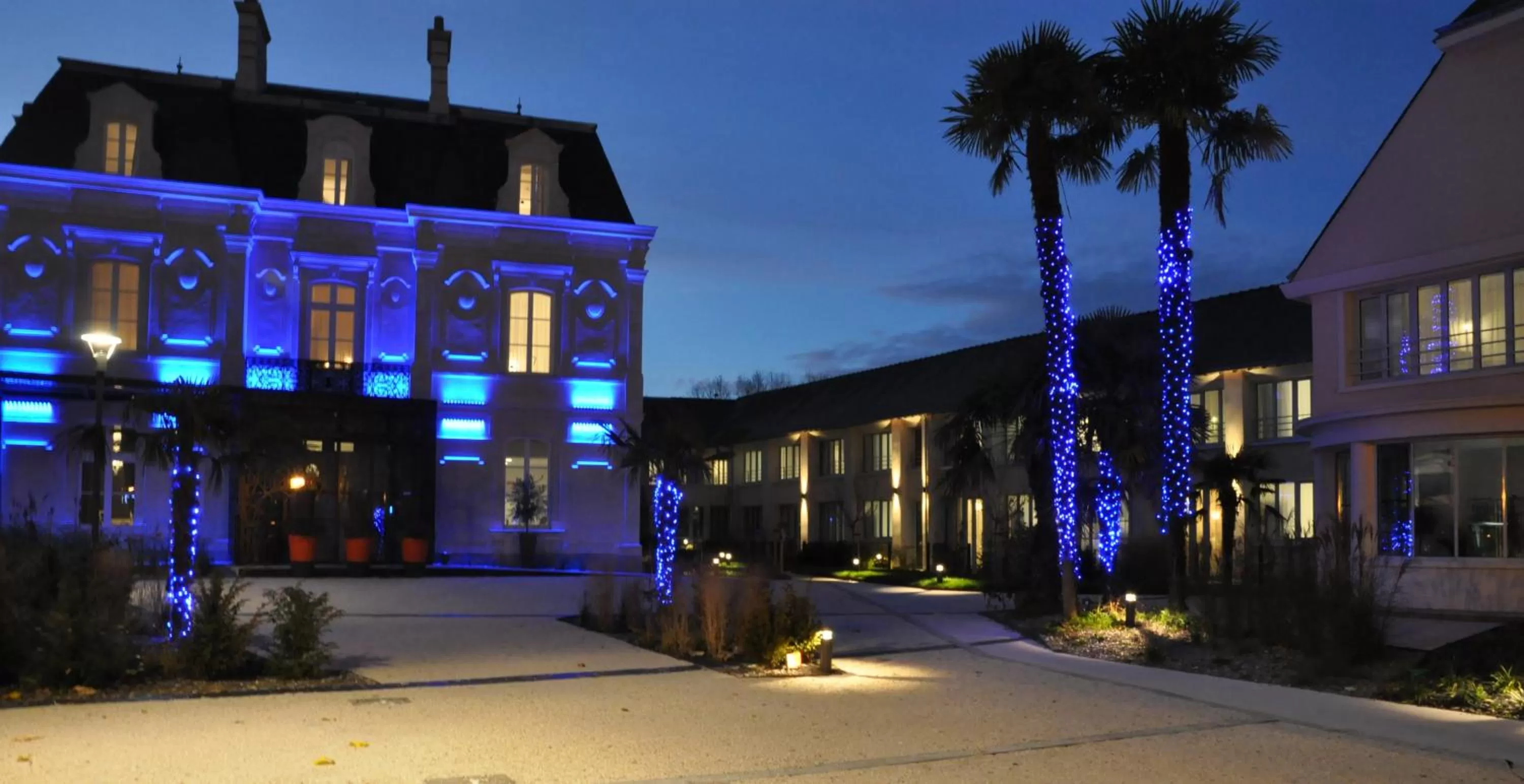 Facade/entrance in Les 3 Lieux - Hôtel, Restaurant, Espace sensoriel