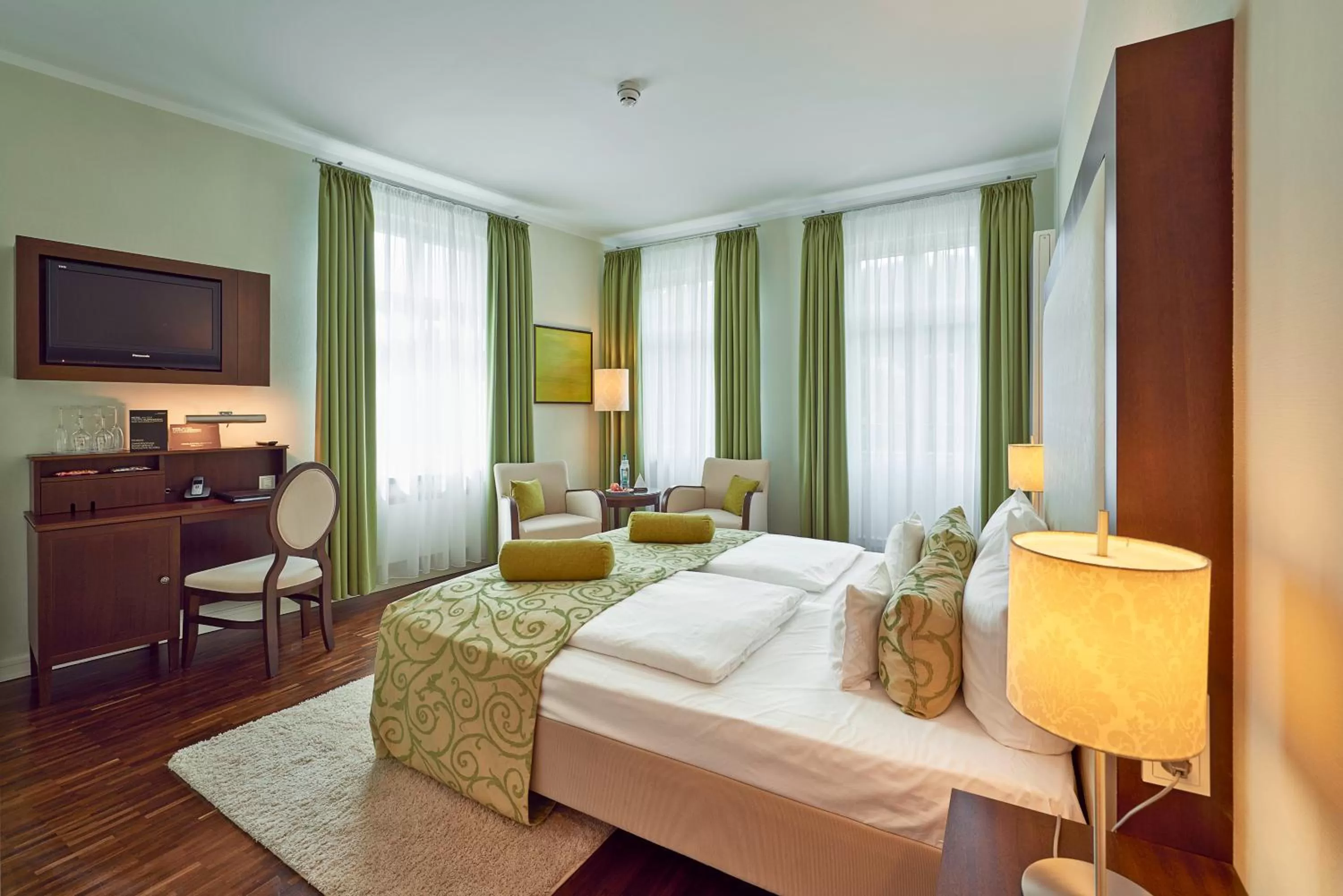 Photo of the whole room, Bed in Hotel Elbresidenz an der Therme