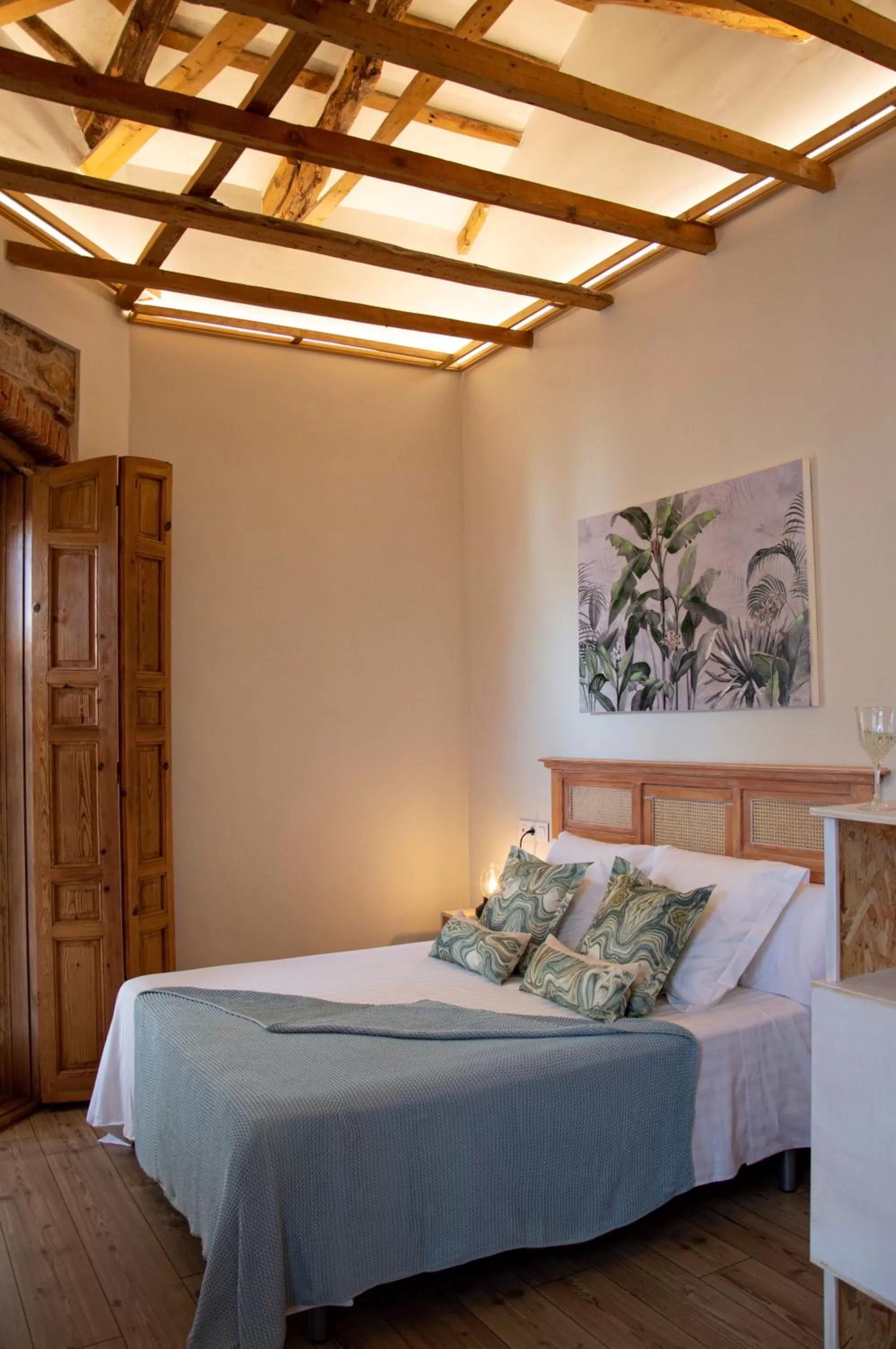 Suite with Balcony - single occupancy in La Casa del Médico Hostería Rural