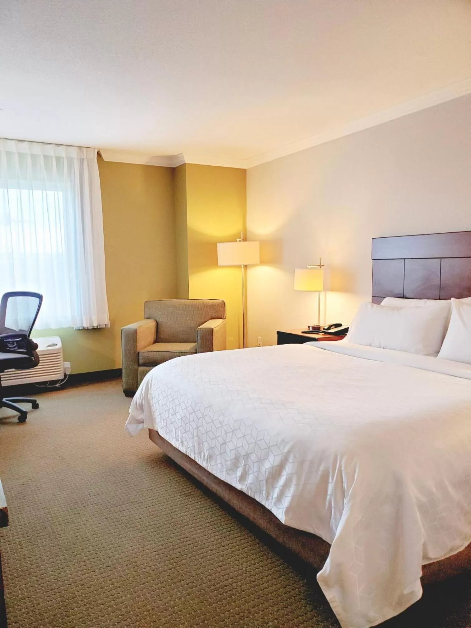 Bedroom, Bed in Holiday Inn Express Hotel & Suites Portland-Northwest Downtown by IHG